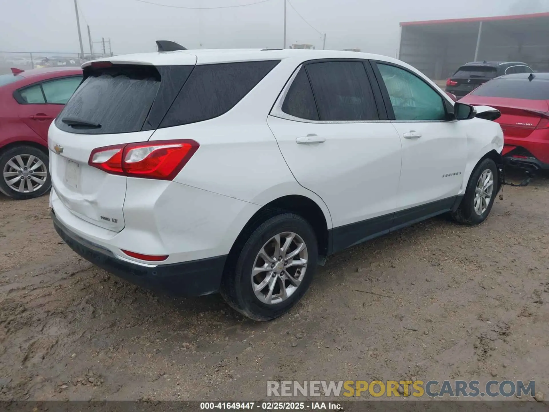 4 Photograph of a damaged car 2GNAXUEVXK6254229 CHEVROLET EQUINOX 2019
