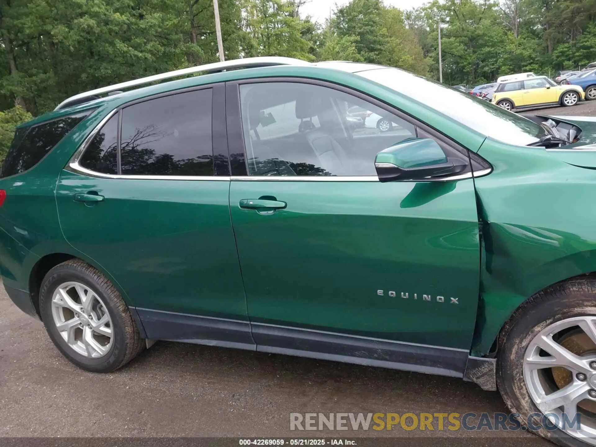 13 Photograph of a damaged car 2GNAXVEX0K6104072 CHEVROLET EQUINOX 2019