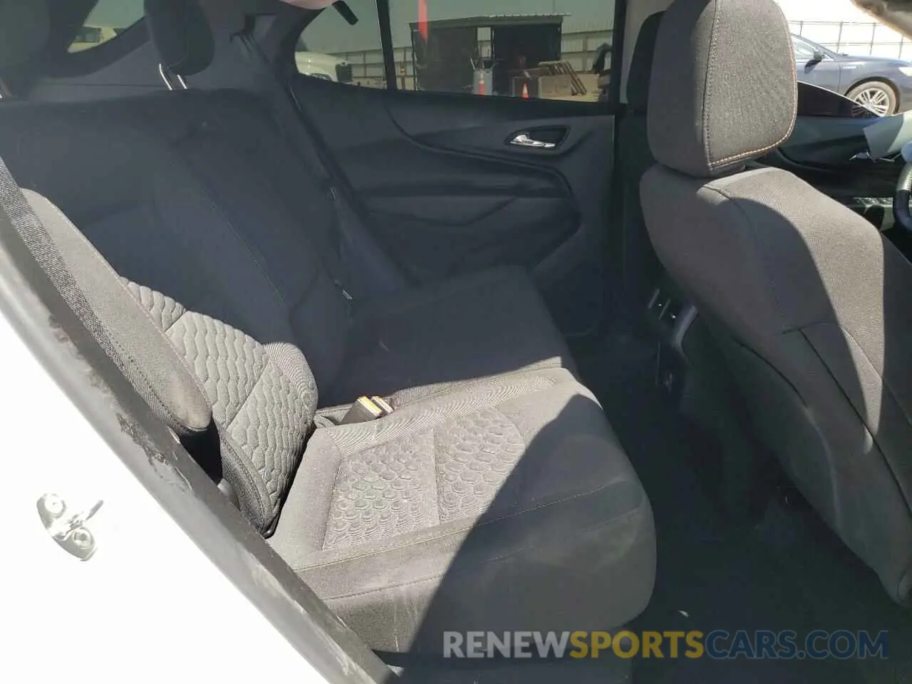 11 Photograph of a damaged car 2GNAXVEX0K6213647 CHEVROLET EQUINOX 2019