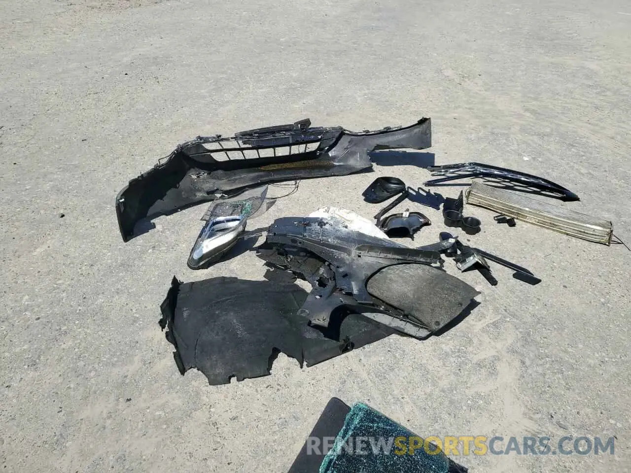 15 Photograph of a damaged car 2GNAXVEX0K6213647 CHEVROLET EQUINOX 2019