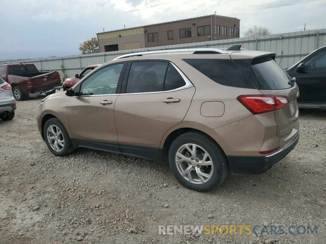 2 Photograph of a damaged car 2GNAXVEX0K6239438 CHEVROLET EQUINOX 2019