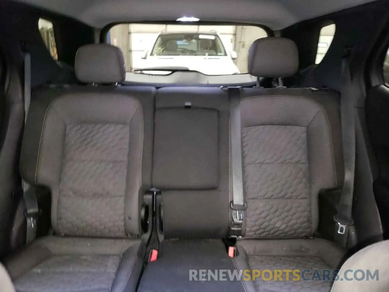 10 Photograph of a damaged car 2GNAXVEX2K6247735 CHEVROLET EQUINOX 2019
