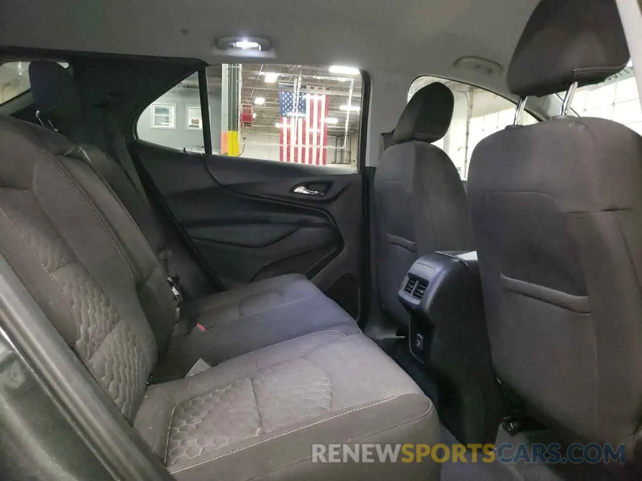 11 Photograph of a damaged car 2GNAXVEX2K6247735 CHEVROLET EQUINOX 2019