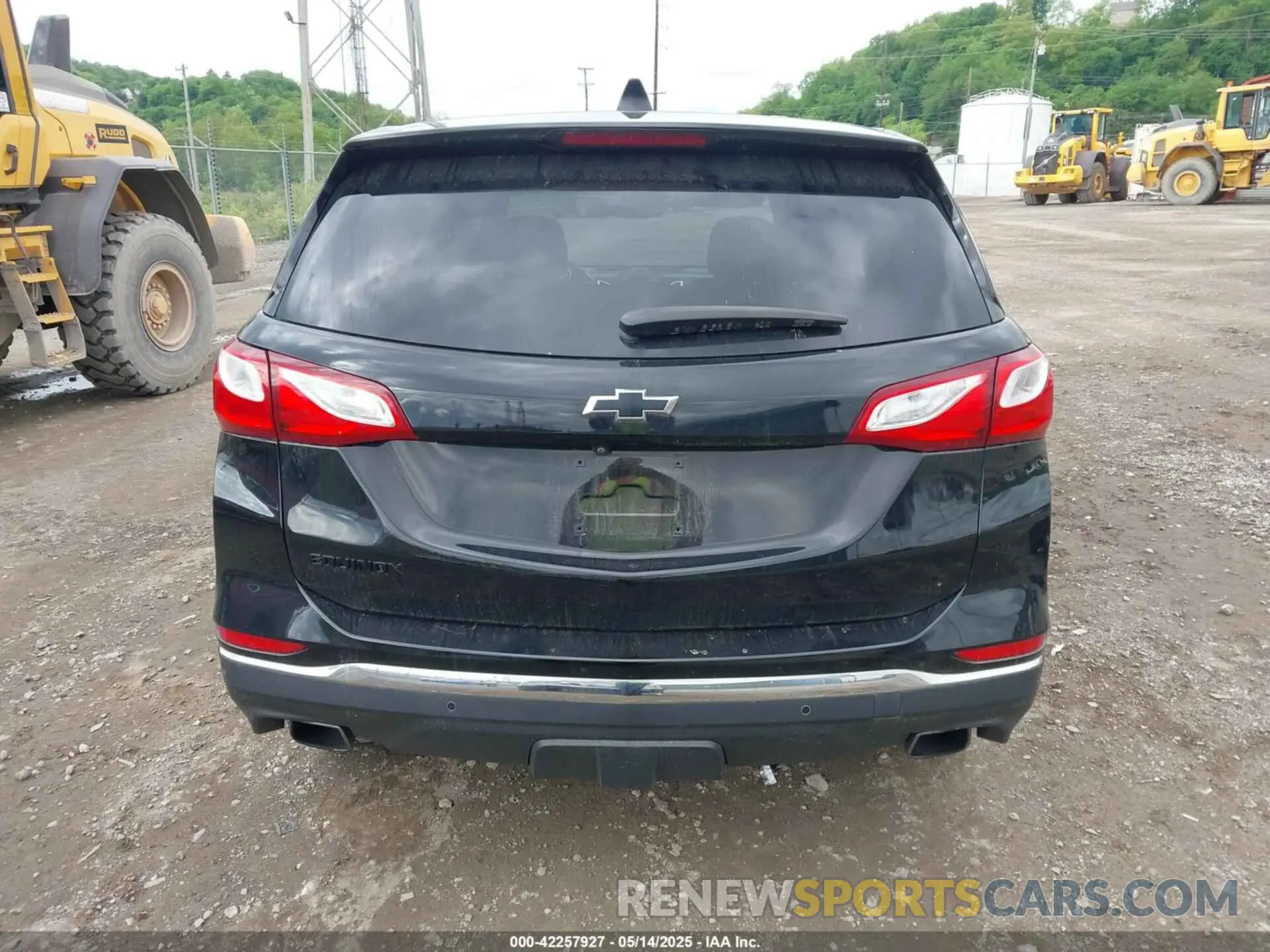 17 Photograph of a damaged car 2GNAXVEX3K6183219 CHEVROLET EQUINOX 2019