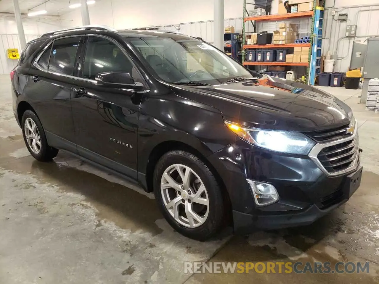 4 Photograph of a damaged car 2GNAXVEX3K6285071 CHEVROLET EQUINOX 2019