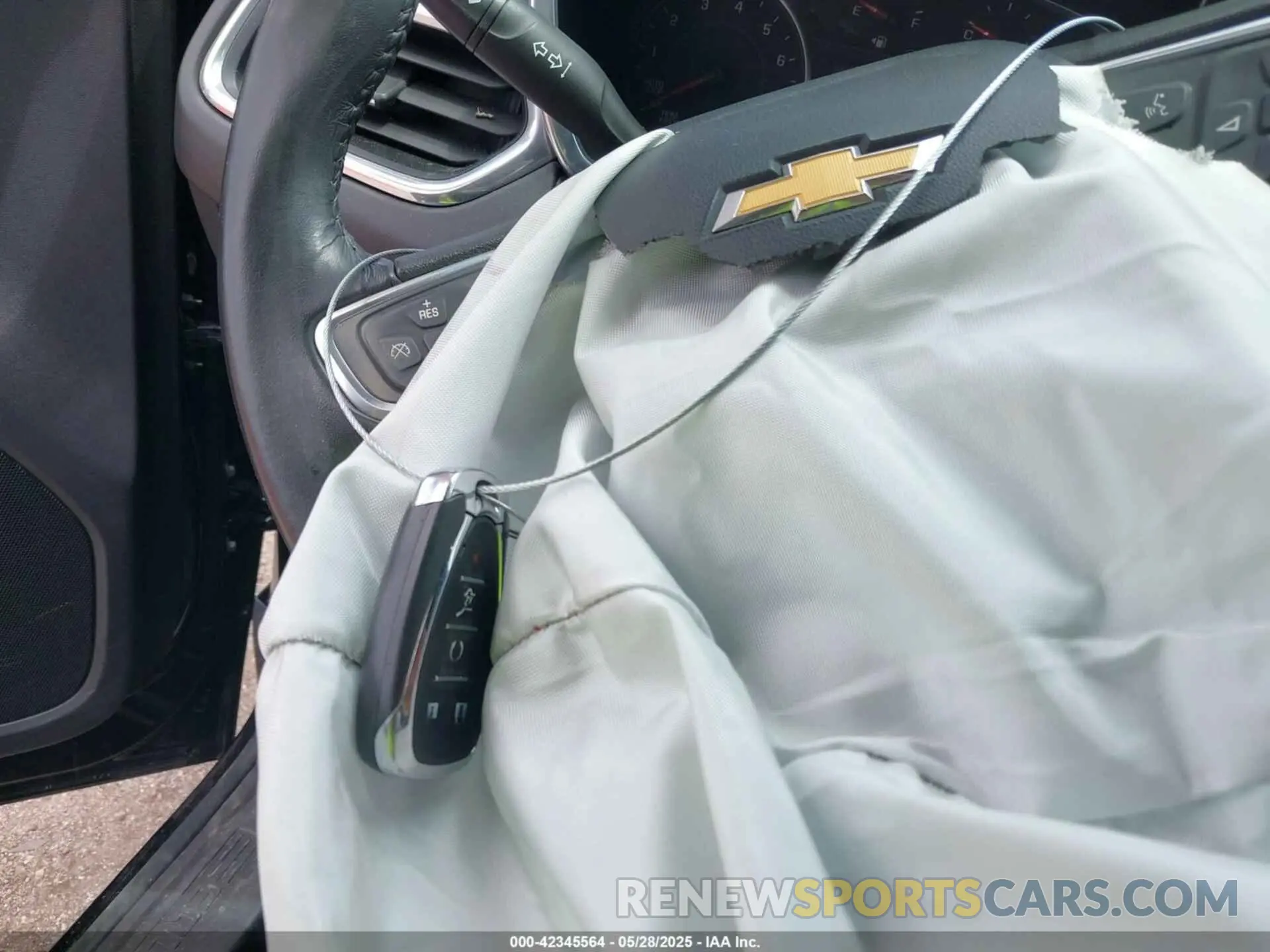 11 Photograph of a damaged car 2GNAXVEX6K6214219 CHEVROLET EQUINOX 2019