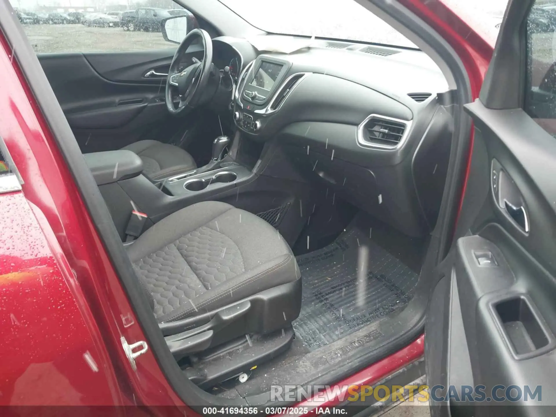 5 Photograph of a damaged car 2GNAXVEX7K6100147 CHEVROLET EQUINOX 2019