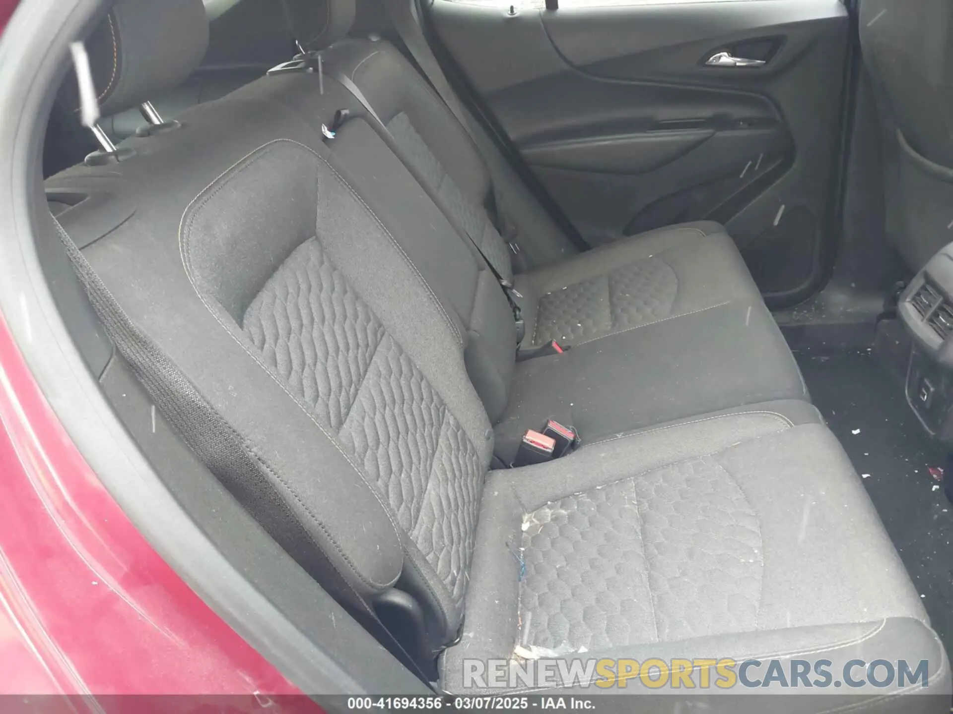 8 Photograph of a damaged car 2GNAXVEX7K6100147 CHEVROLET EQUINOX 2019