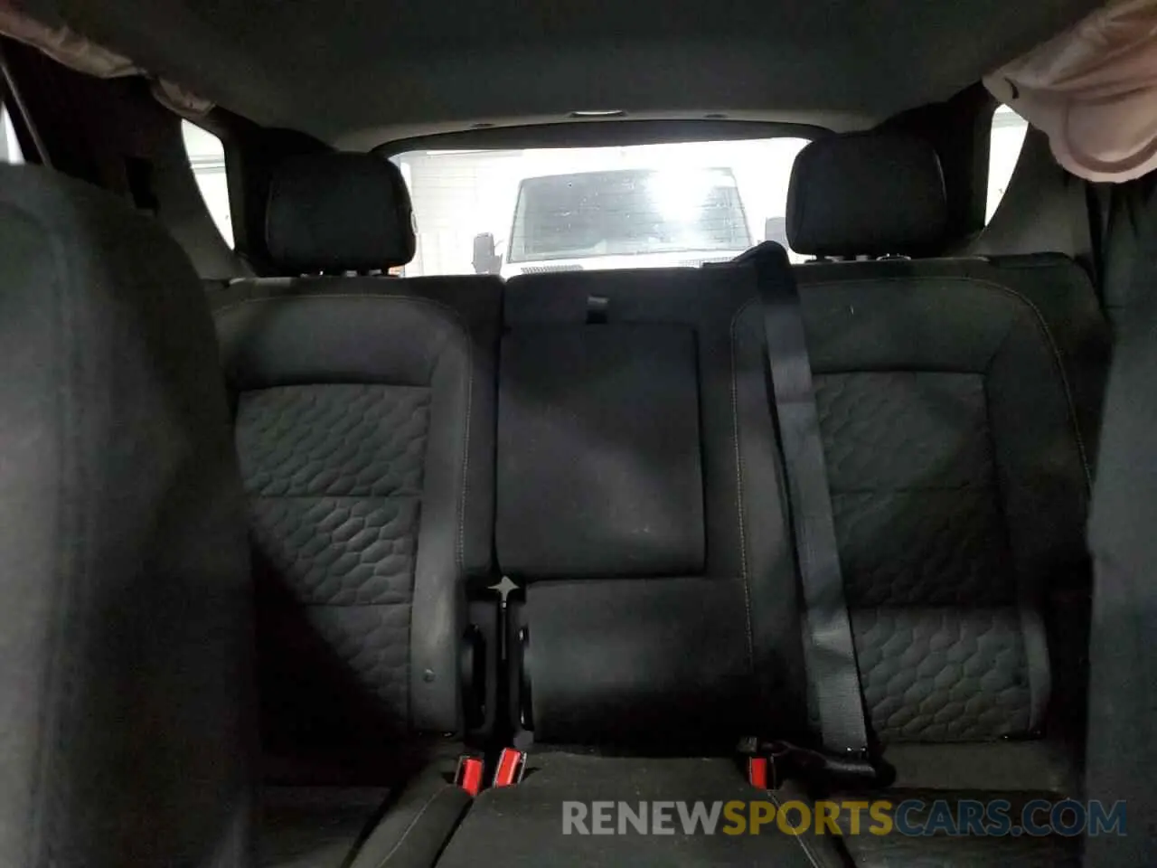 10 Photograph of a damaged car 2GNAXVEX7K6194806 CHEVROLET EQUINOX 2019