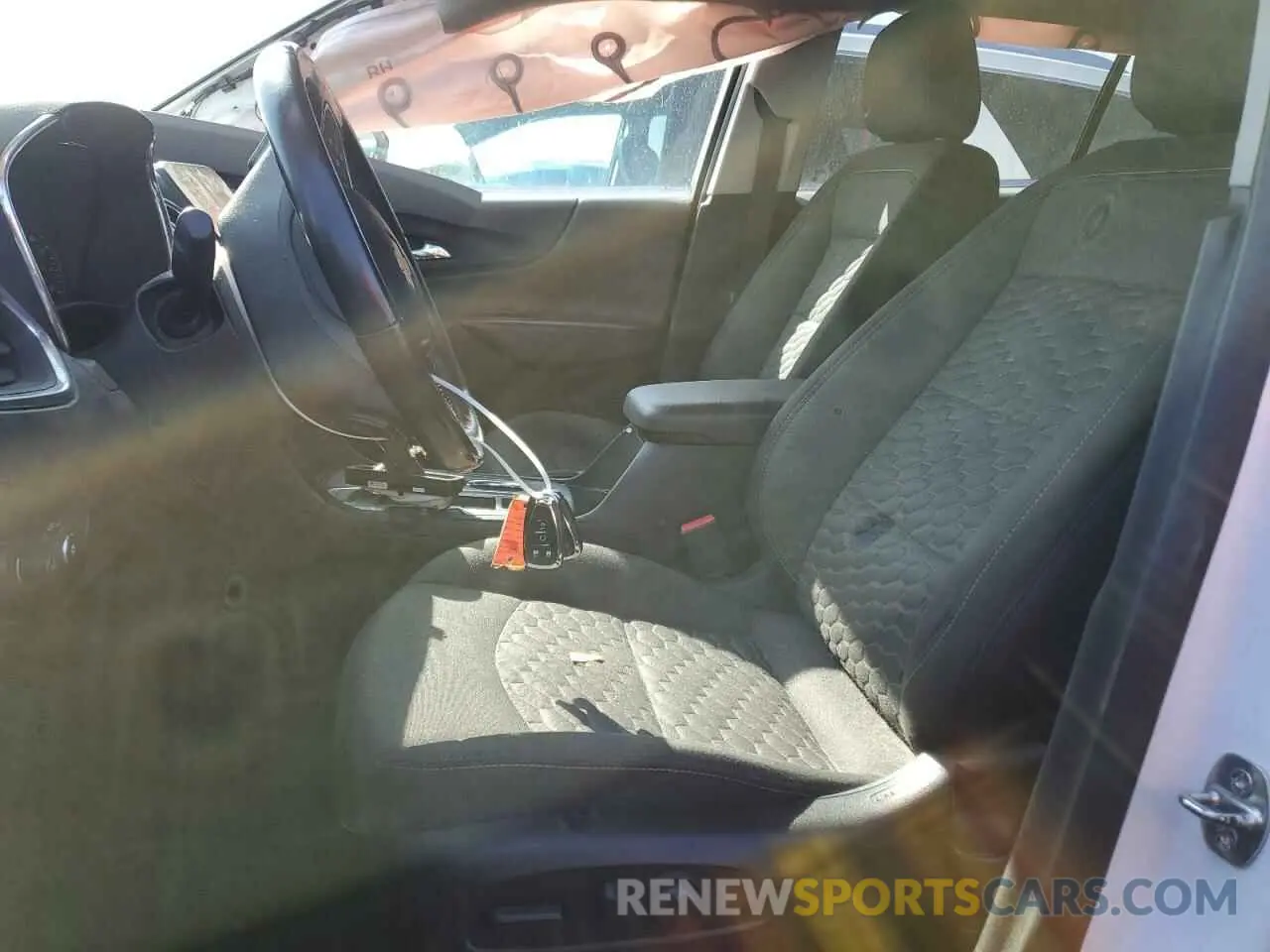 7 Photograph of a damaged car 2GNAXVEX7K6194806 CHEVROLET EQUINOX 2019