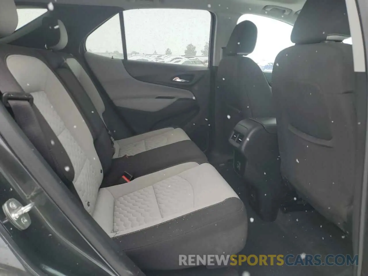 11 Photograph of a damaged car 2GNAXVEX9K6213162 CHEVROLET EQUINOX 2019