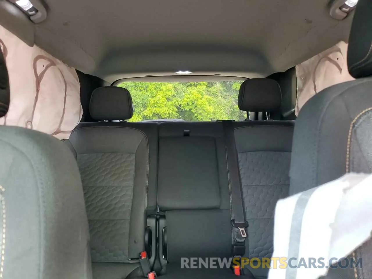 10 Photograph of a damaged car 2GNAXVEX9K6244184 CHEVROLET EQUINOX 2019