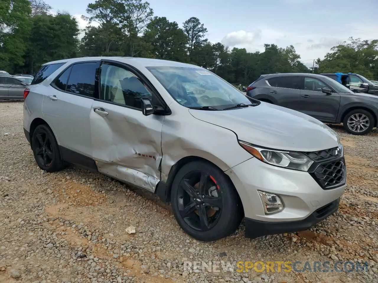 4 Photograph of a damaged car 2GNAXVEX9K6244184 CHEVROLET EQUINOX 2019