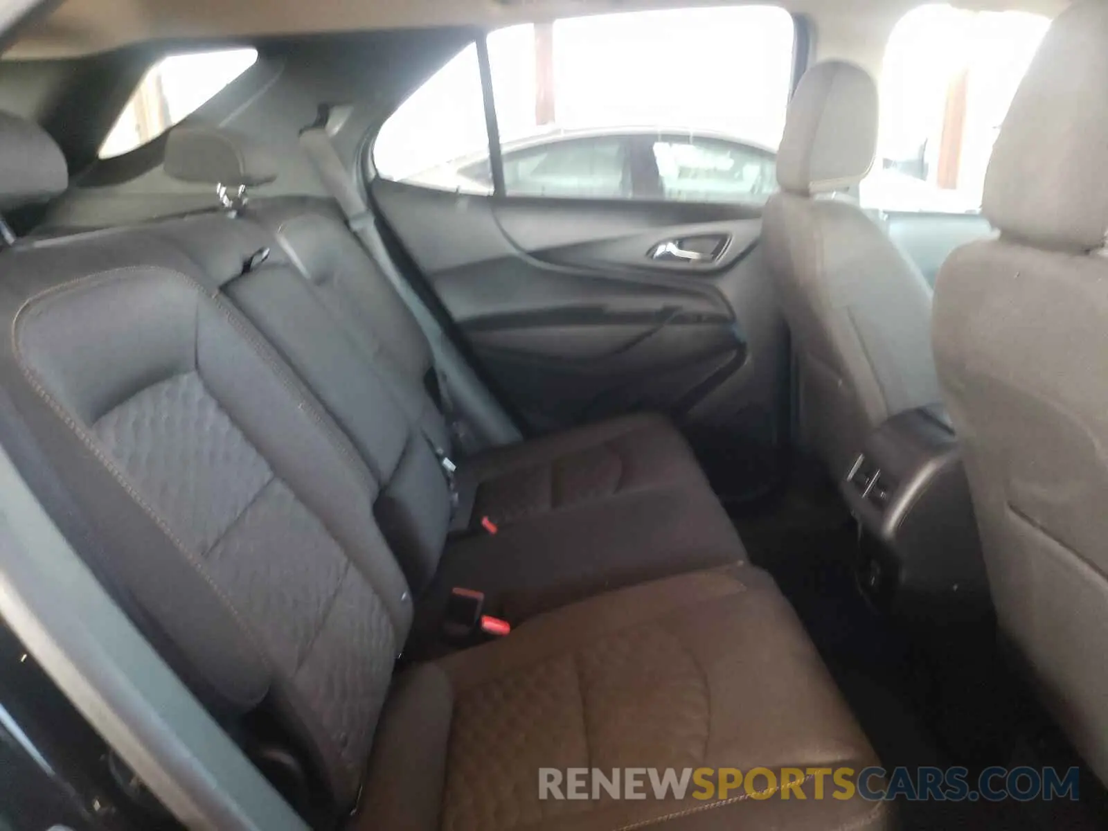 6 Photograph of a damaged car 2GNAXVEXXK6158141 CHEVROLET EQUINOX 2019