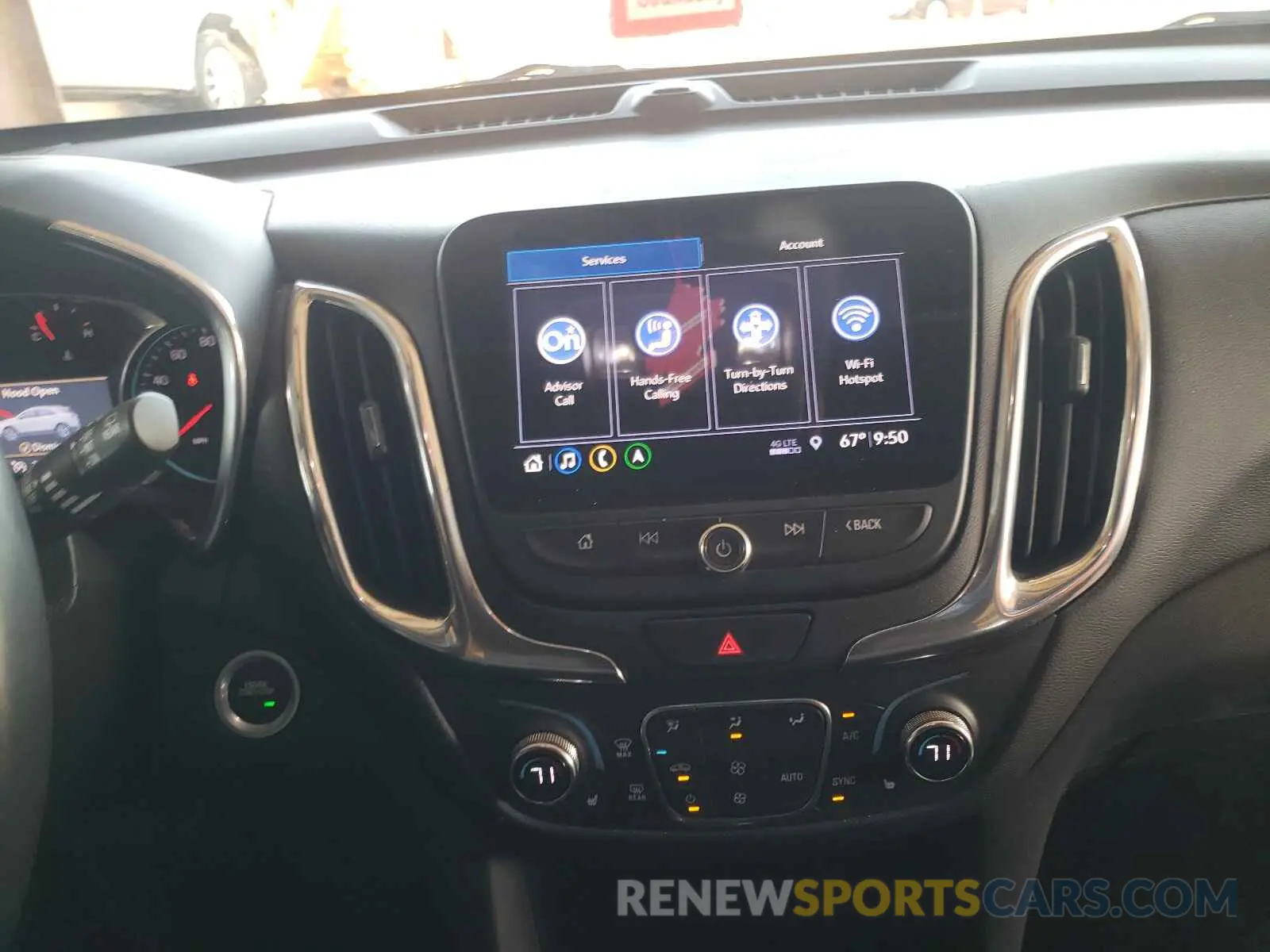 9 Photograph of a damaged car 2GNAXVEXXK6158141 CHEVROLET EQUINOX 2019