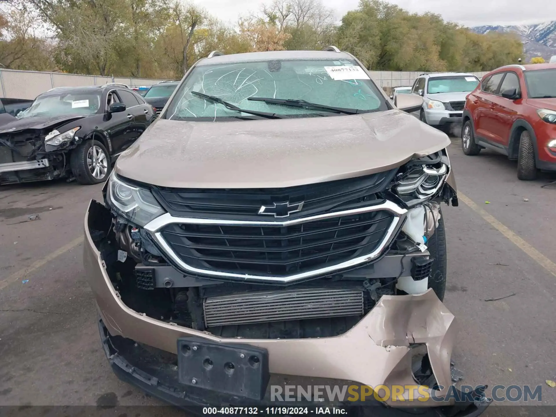 12 Photograph of a damaged car 2GNAXVEXXK6188627 CHEVROLET EQUINOX 2019