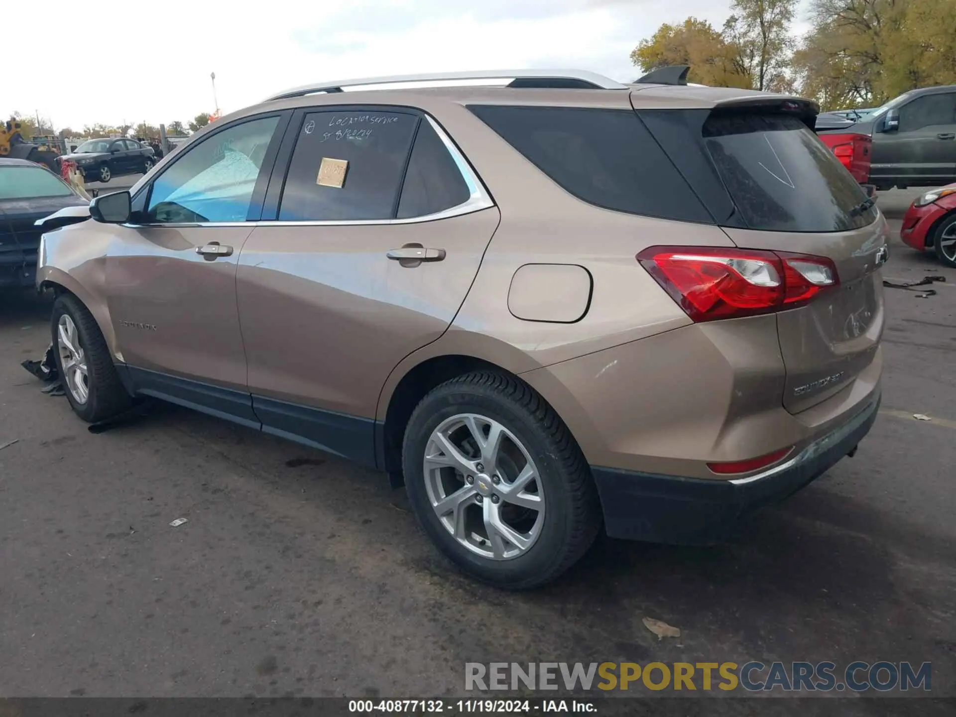 3 Photograph of a damaged car 2GNAXVEXXK6188627 CHEVROLET EQUINOX 2019
