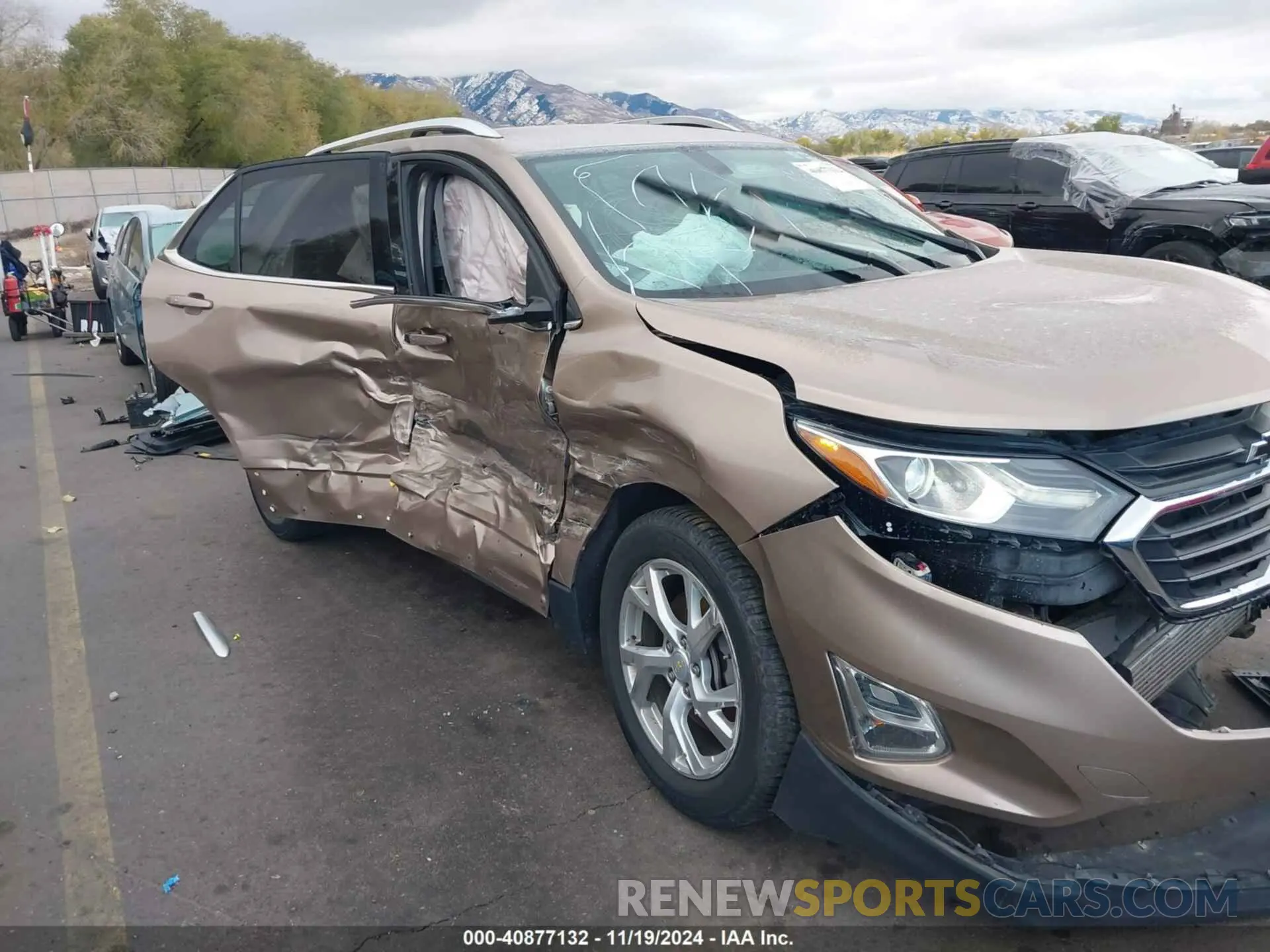6 Photograph of a damaged car 2GNAXVEXXK6188627 CHEVROLET EQUINOX 2019