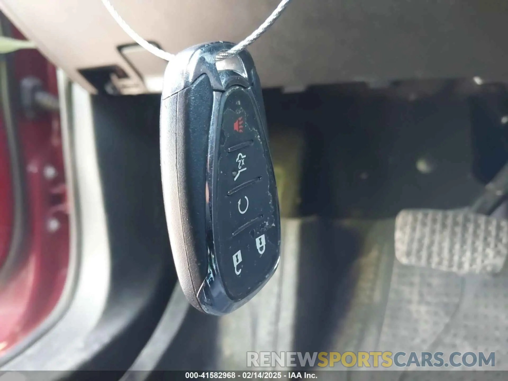 11 Photograph of a damaged car 2GNAXXEV1K6205826 CHEVROLET EQUINOX 2019