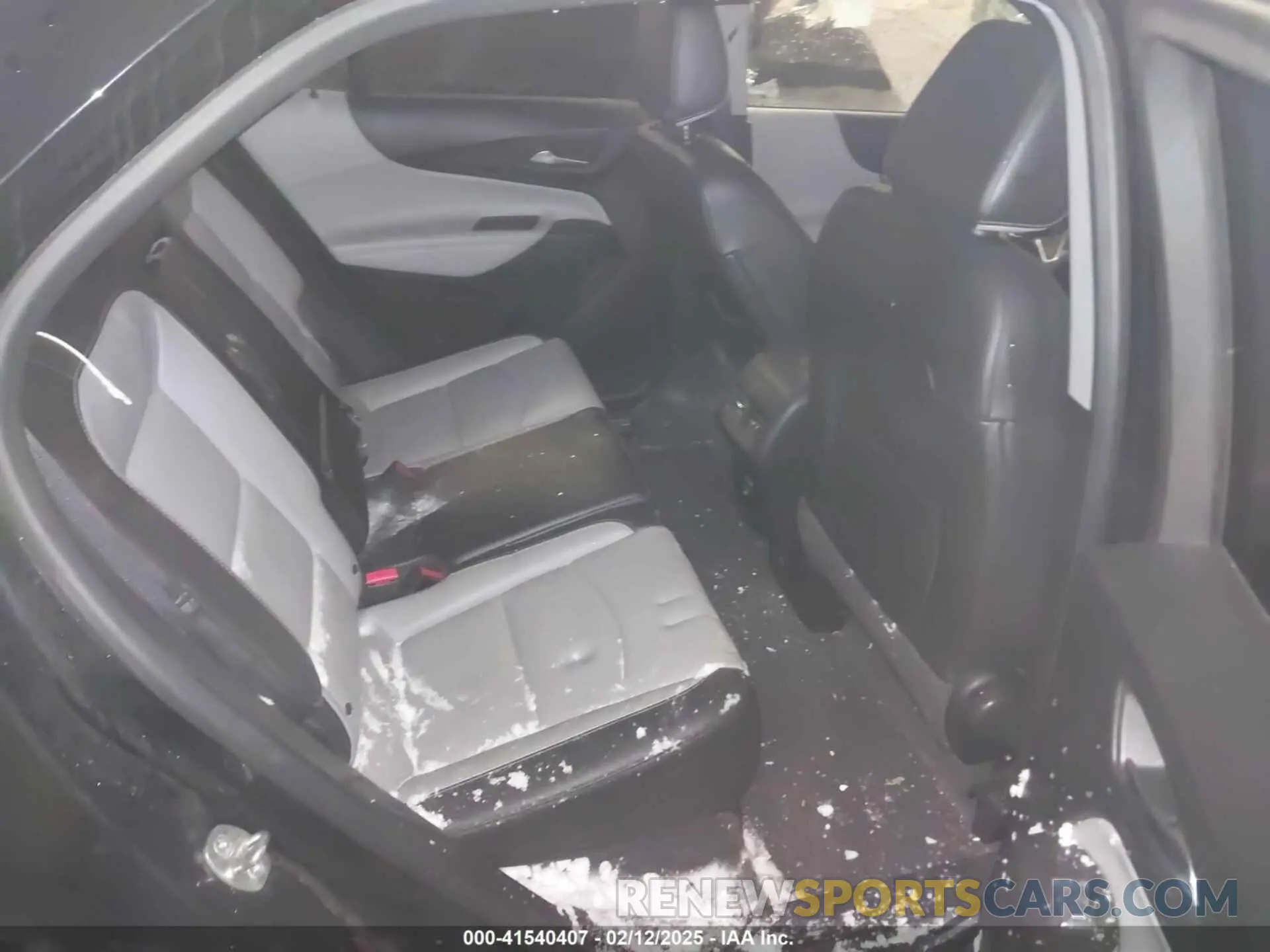 8 Photograph of a damaged car 2GNAXXEV1K6231746 CHEVROLET EQUINOX 2019