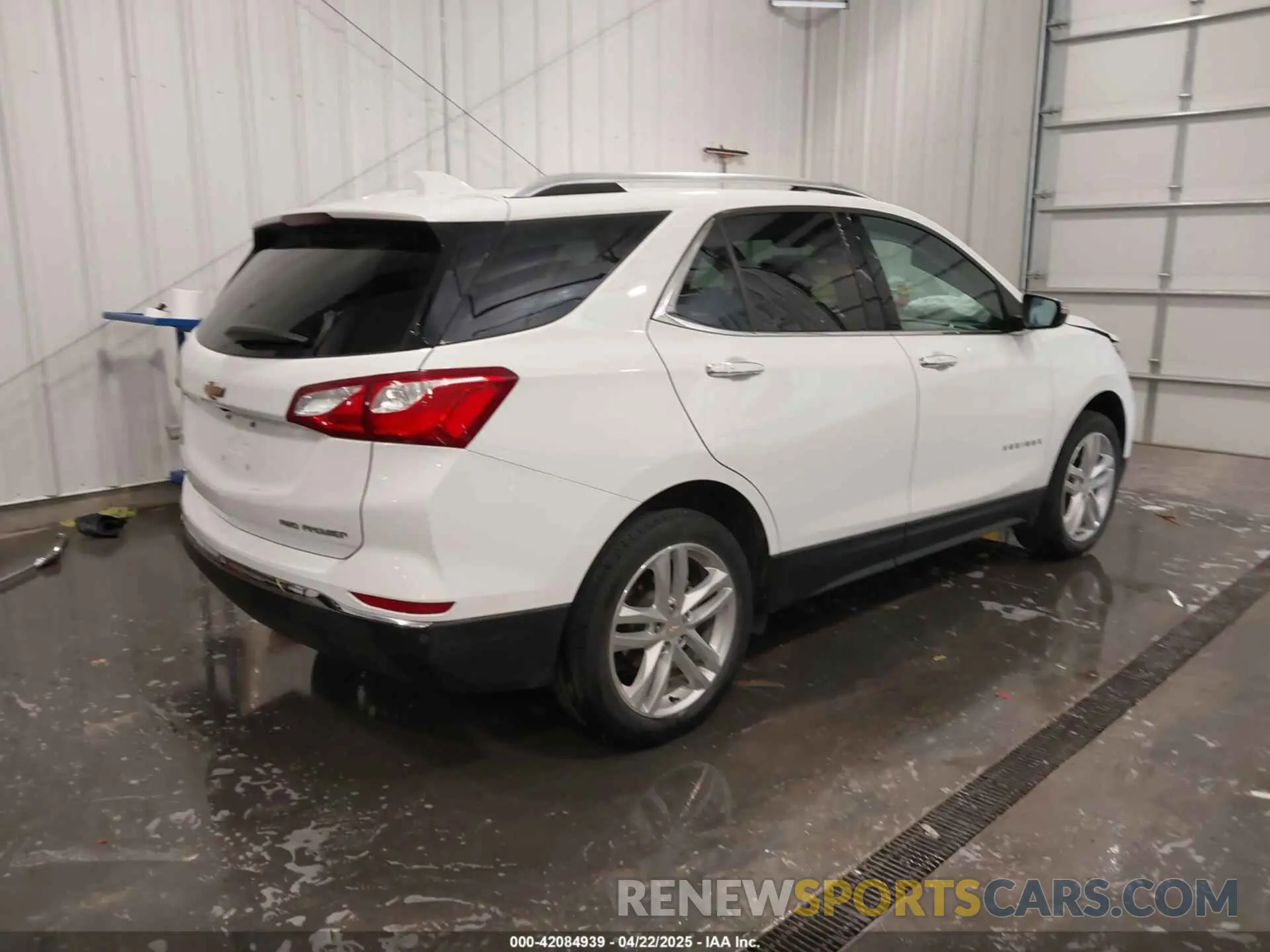 4 Photograph of a damaged car 2GNAXXEV3K6265784 CHEVROLET EQUINOX 2019