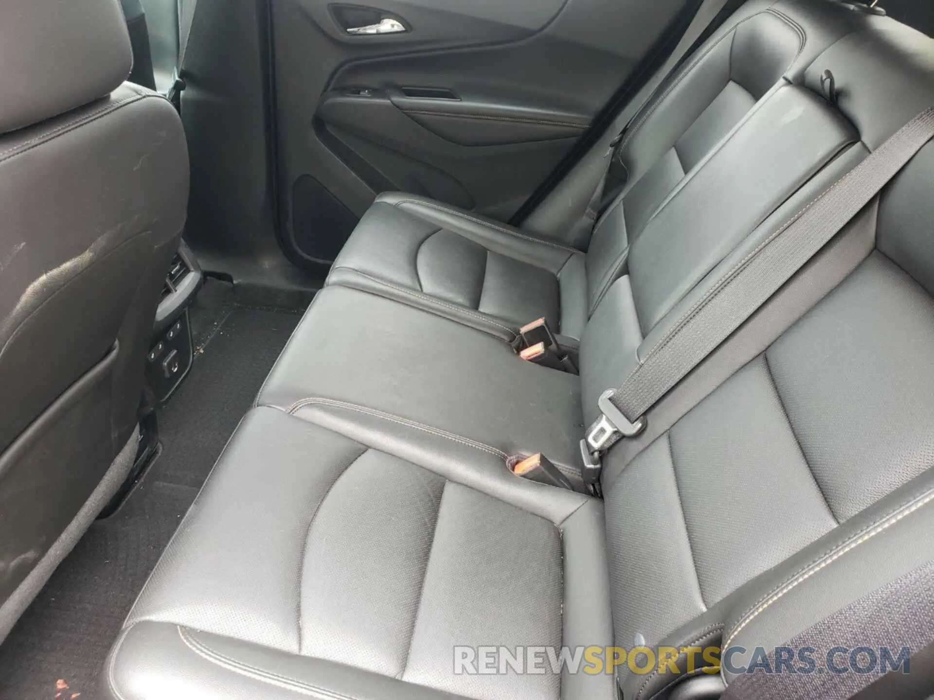 3 Photograph of a damaged car 2GNAXXEV6K6194743 CHEVROLET EQUINOX 2019