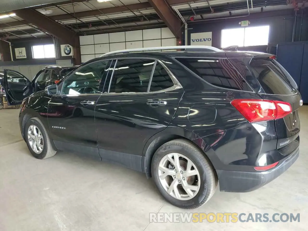 2 Photograph of a damaged car 2GNAXXEV6K6274298 CHEVROLET EQUINOX 2019