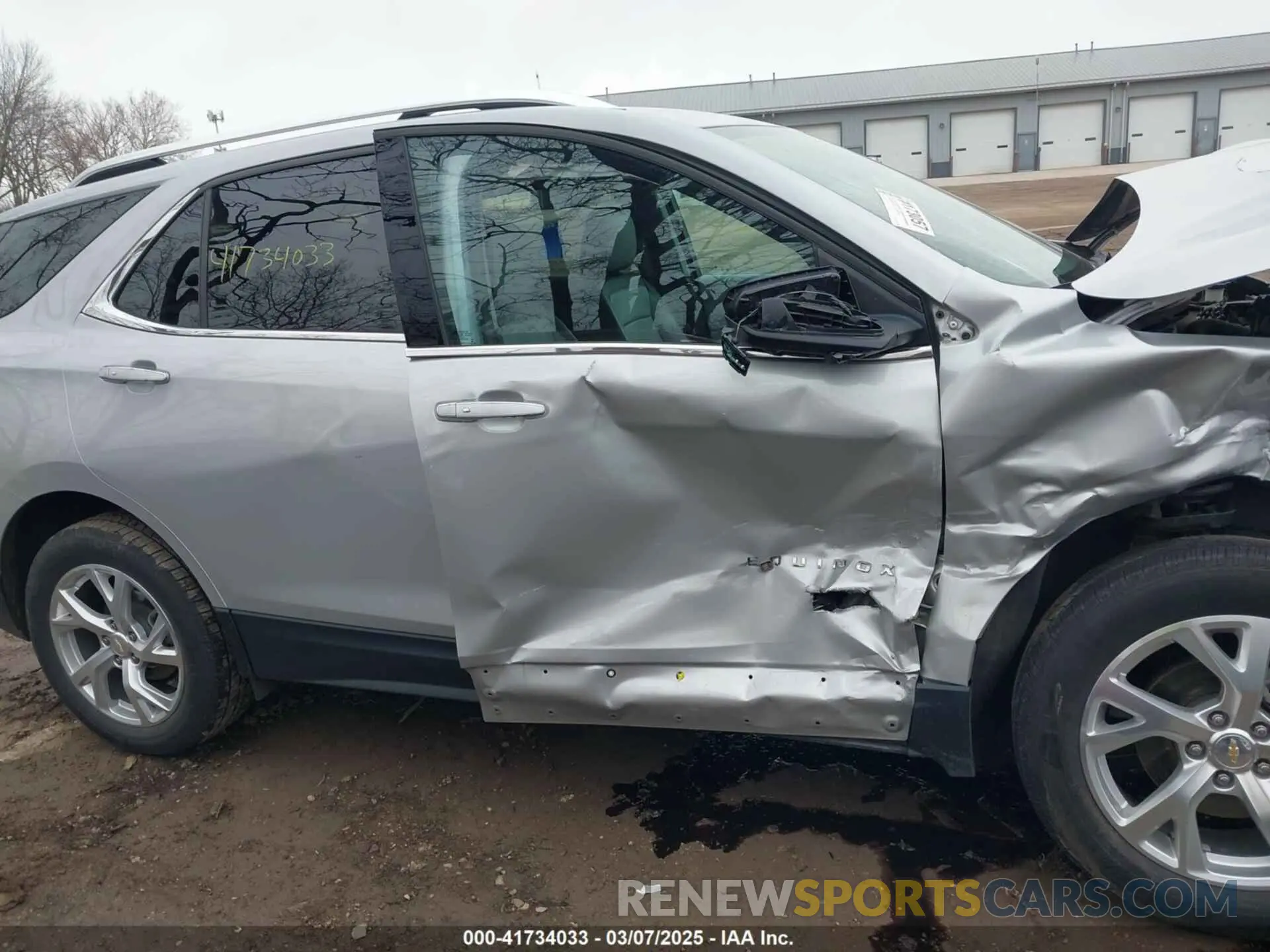 14 Photograph of a damaged car 2GNAXXEV9K6276823 CHEVROLET EQUINOX 2019