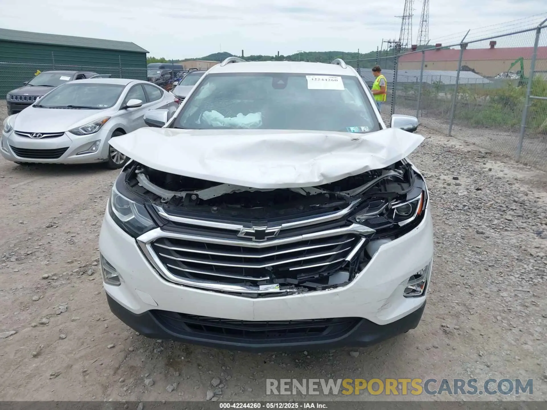 12 Photograph of a damaged car 2GNAXXEVXK6253521 CHEVROLET EQUINOX 2019