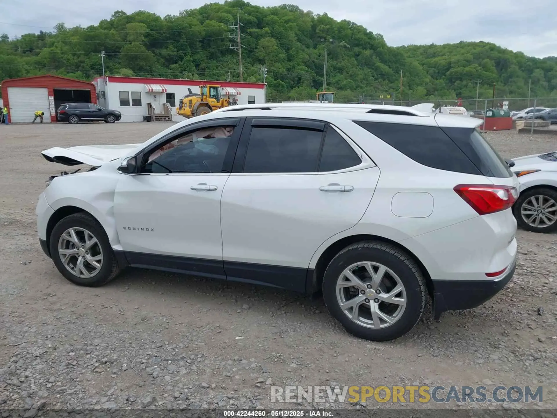 14 Photograph of a damaged car 2GNAXXEVXK6253521 CHEVROLET EQUINOX 2019