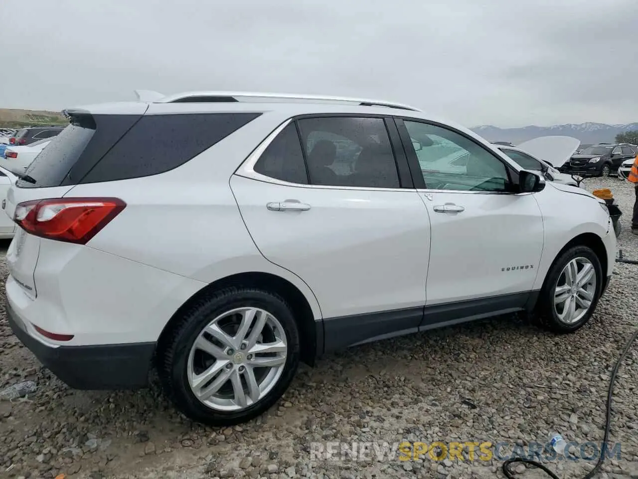 3 Photograph of a damaged car 2GNAXYEX1K6127815 CHEVROLET EQUINOX 2019