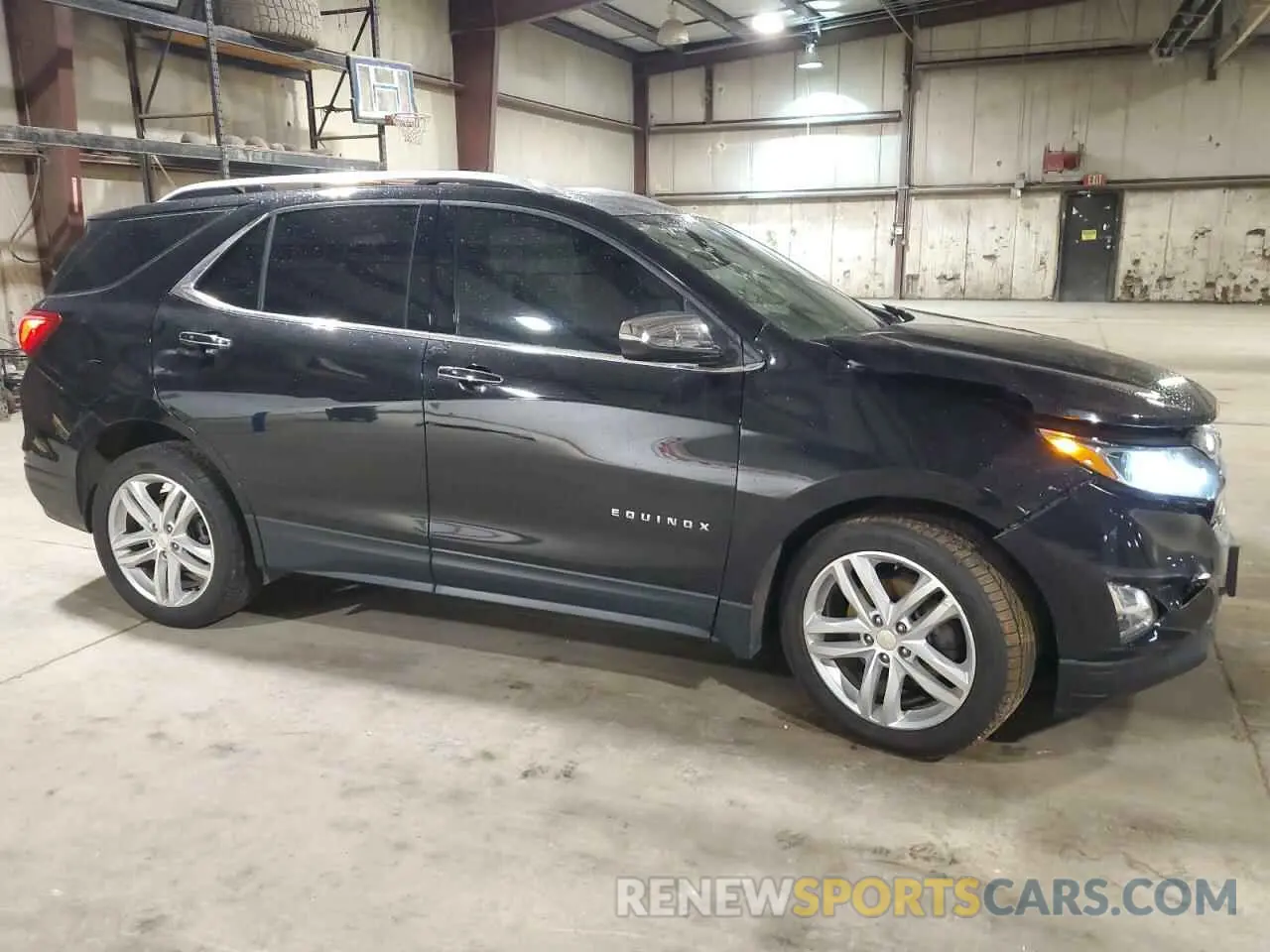 4 Photograph of a damaged car 2GNAXYEX1K6175296 CHEVROLET EQUINOX 2019