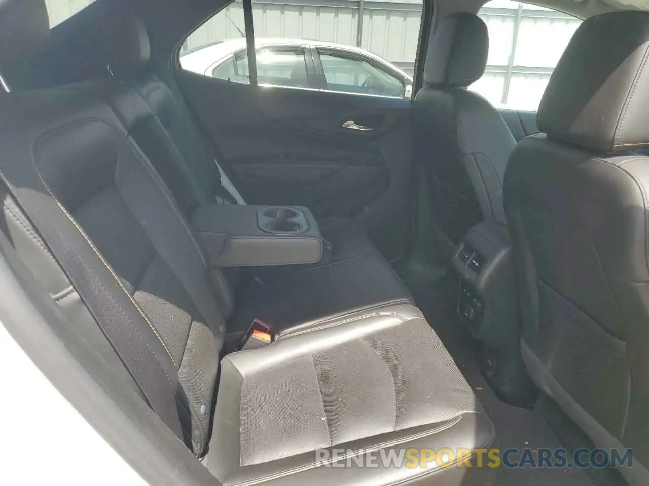 11 Photograph of a damaged car 2GNAXYEX1K6292389 CHEVROLET EQUINOX 2019