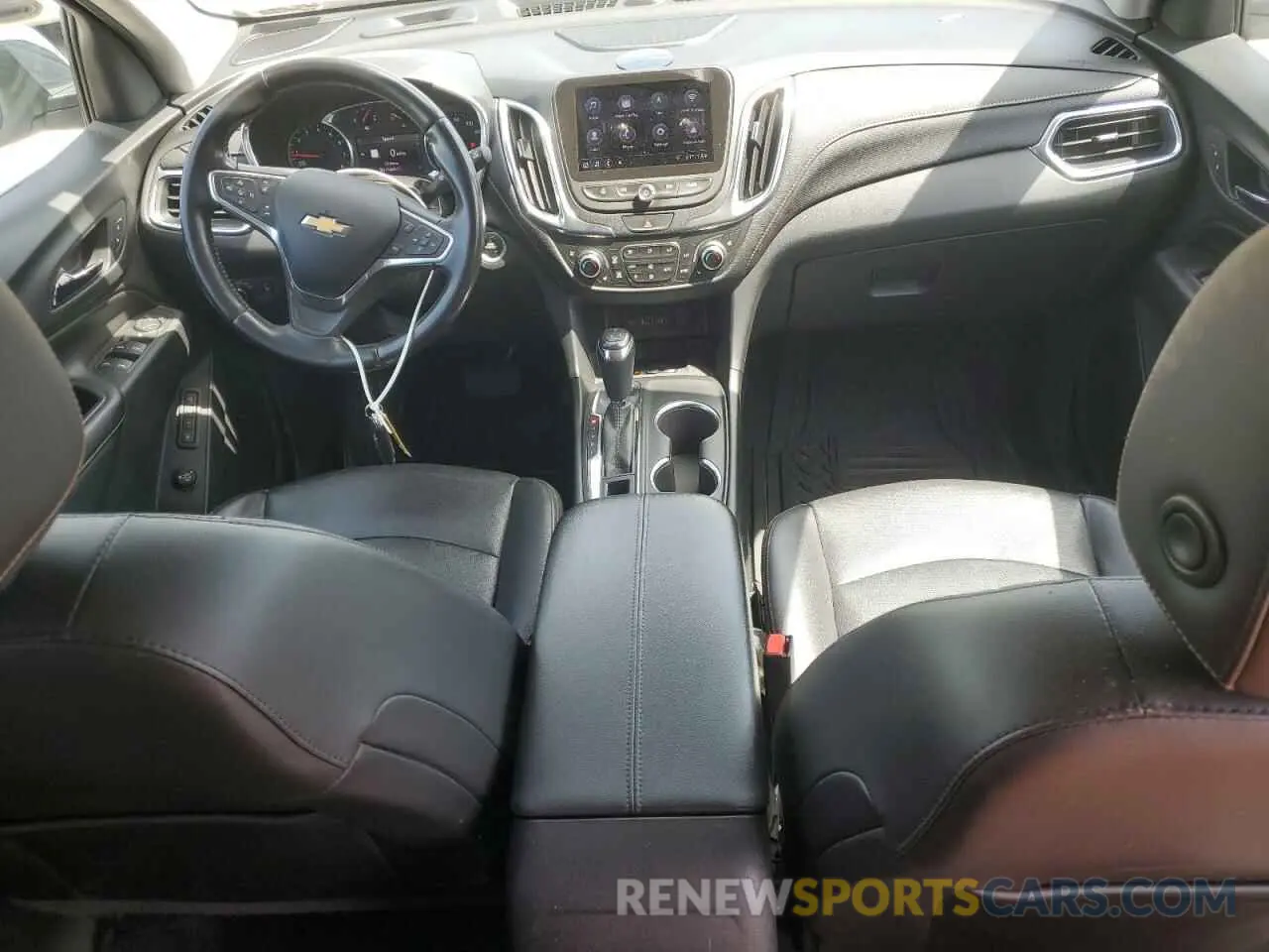 8 Photograph of a damaged car 2GNAXYEX1K6292389 CHEVROLET EQUINOX 2019