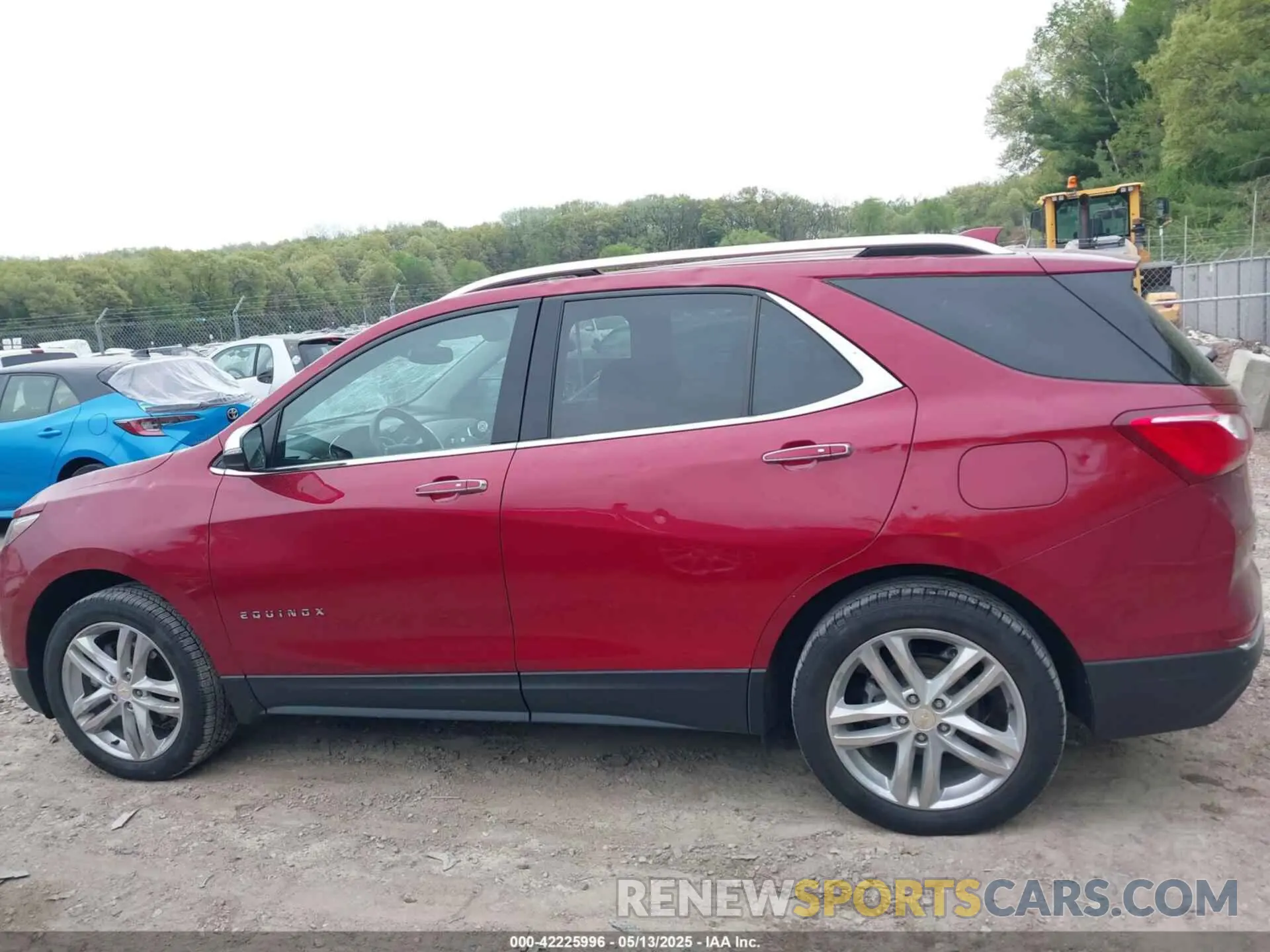 14 Photograph of a damaged car 2GNAXYEX2K6234176 CHEVROLET EQUINOX 2019