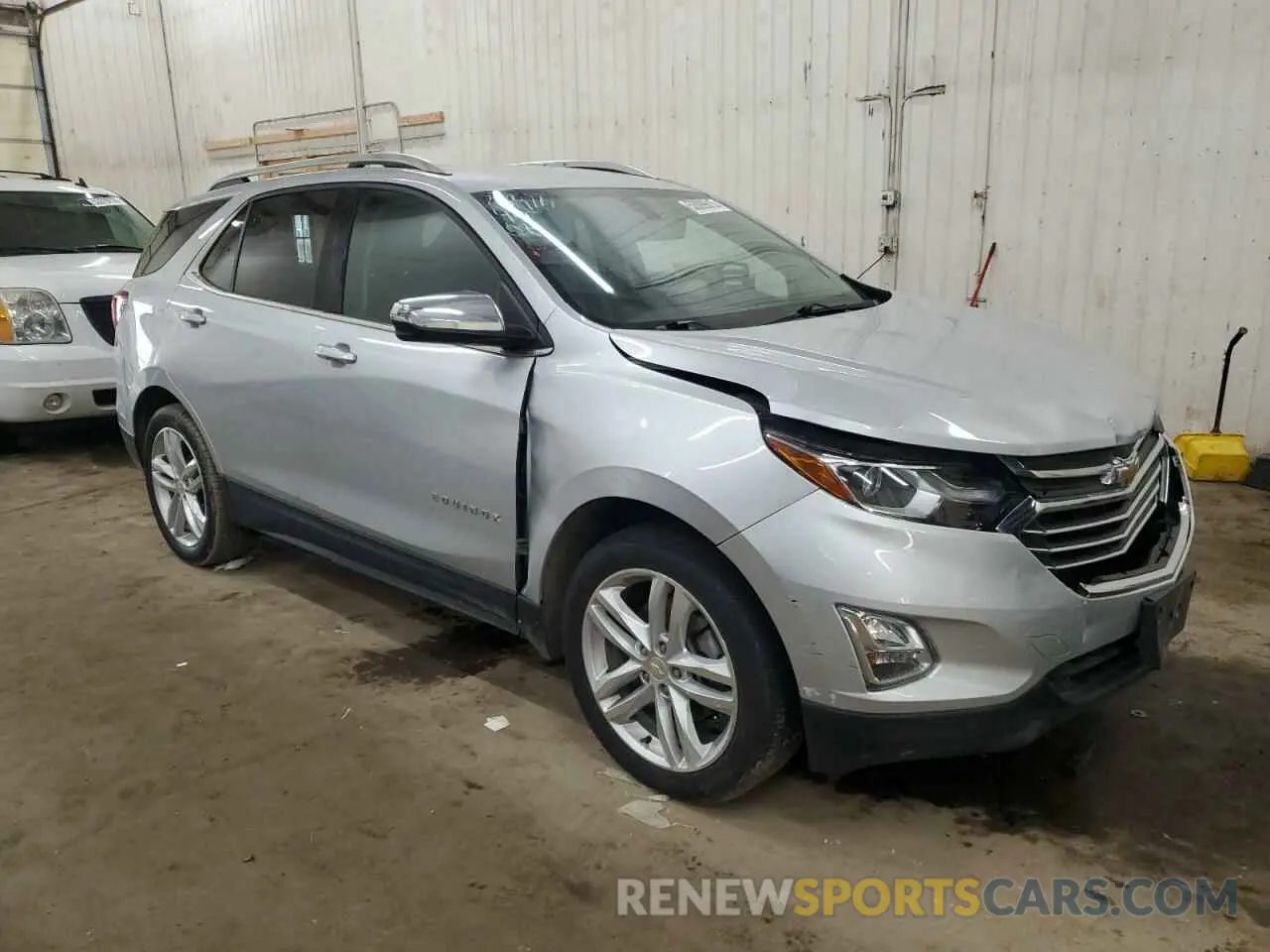 4 Photograph of a damaged car 2GNAXYEX2K6290778 CHEVROLET EQUINOX 2019