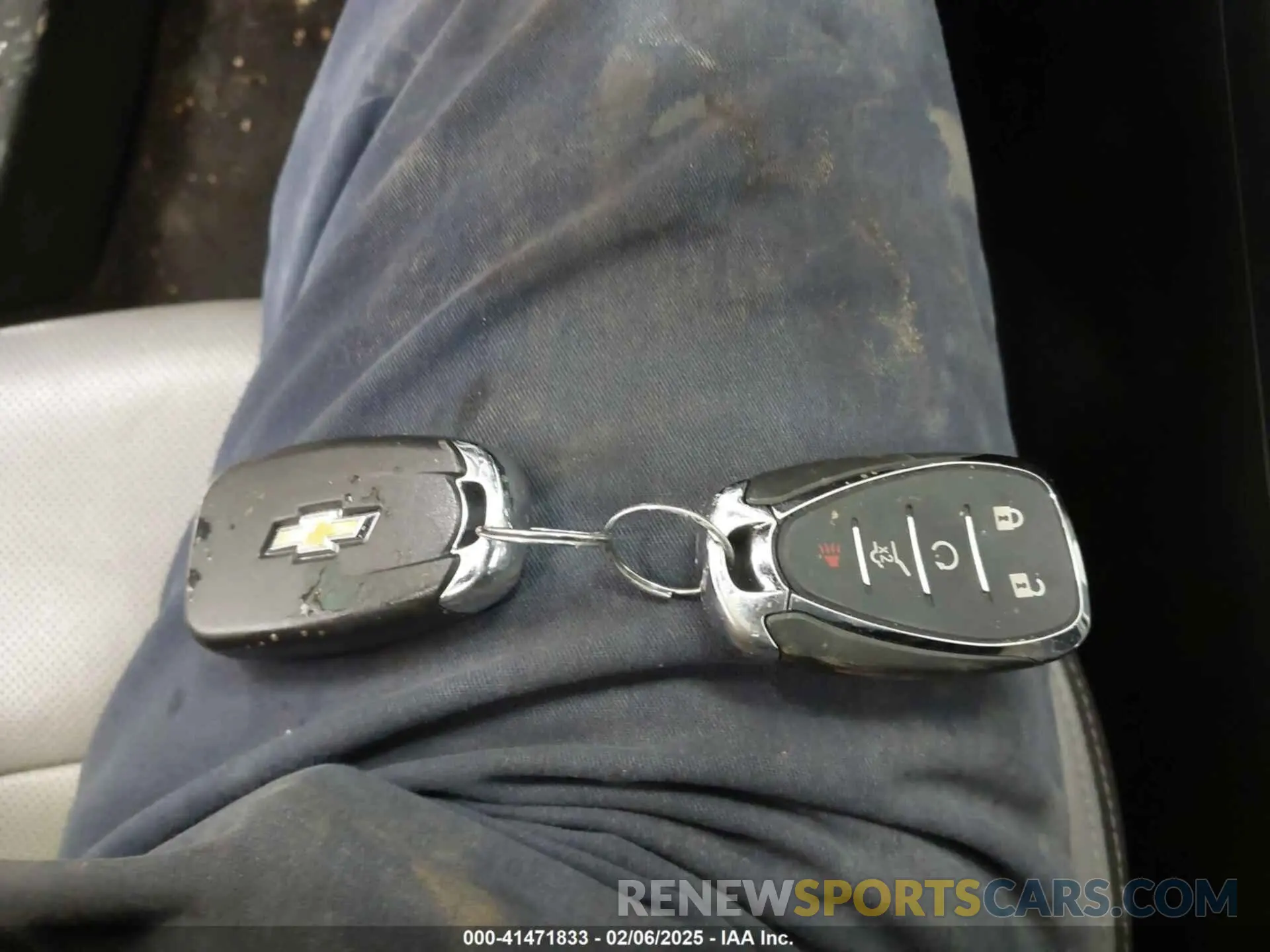 11 Photograph of a damaged car 2GNAXYEX3K6238138 CHEVROLET EQUINOX 2019