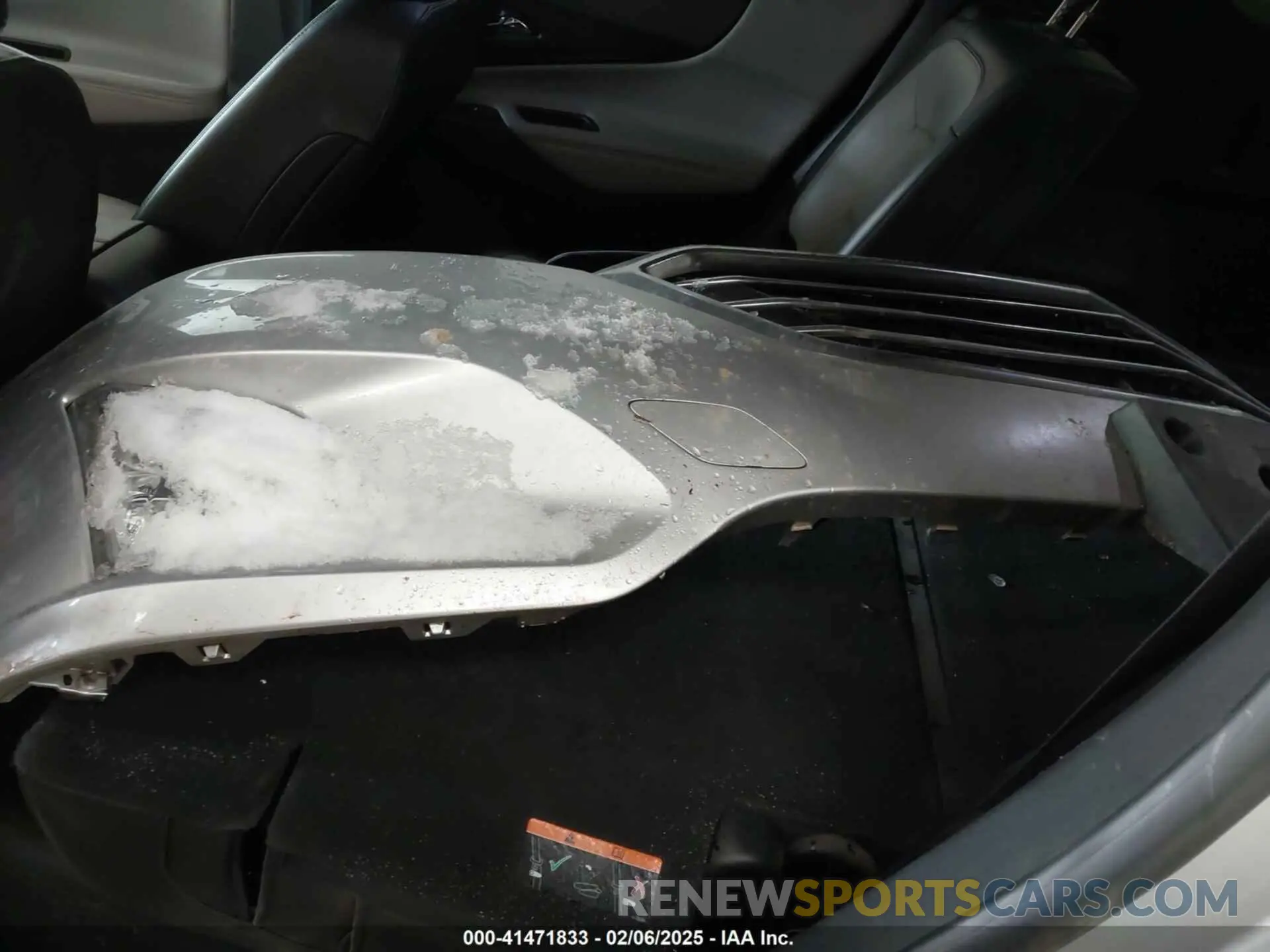 12 Photograph of a damaged car 2GNAXYEX3K6238138 CHEVROLET EQUINOX 2019