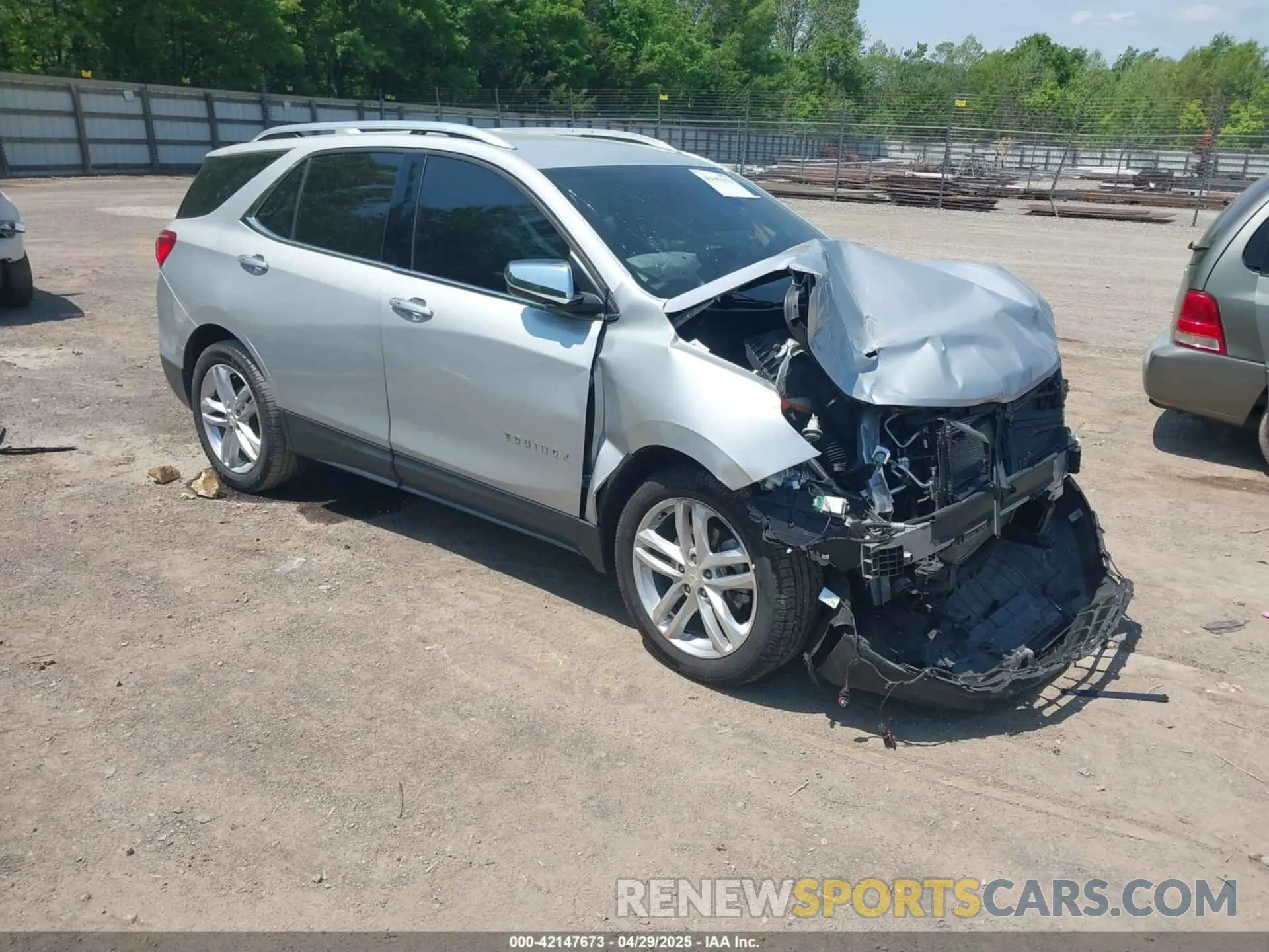 1 Photograph of a damaged car 2GNAXYEX4K6212986 CHEVROLET EQUINOX 2019