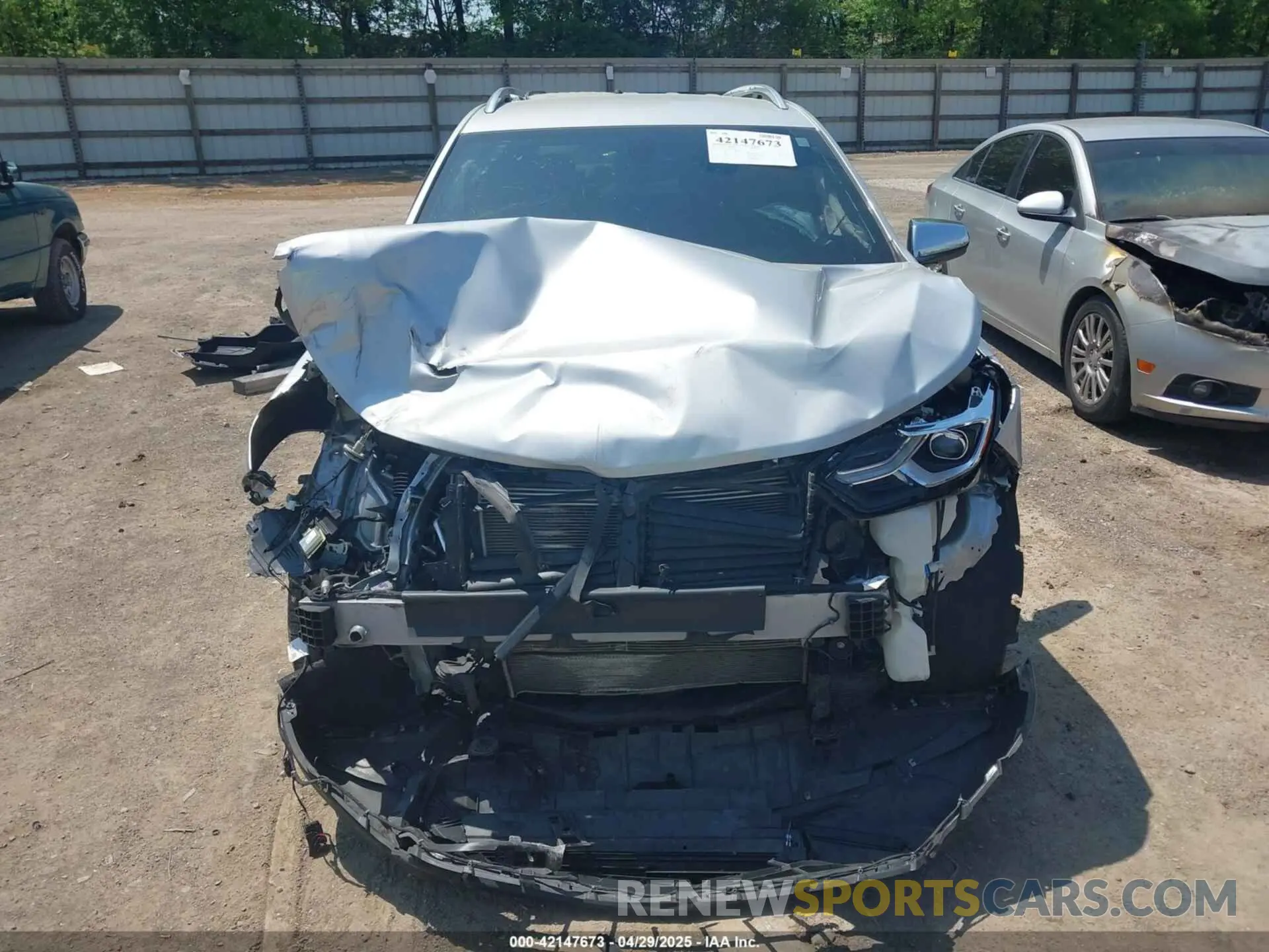 12 Photograph of a damaged car 2GNAXYEX4K6212986 CHEVROLET EQUINOX 2019