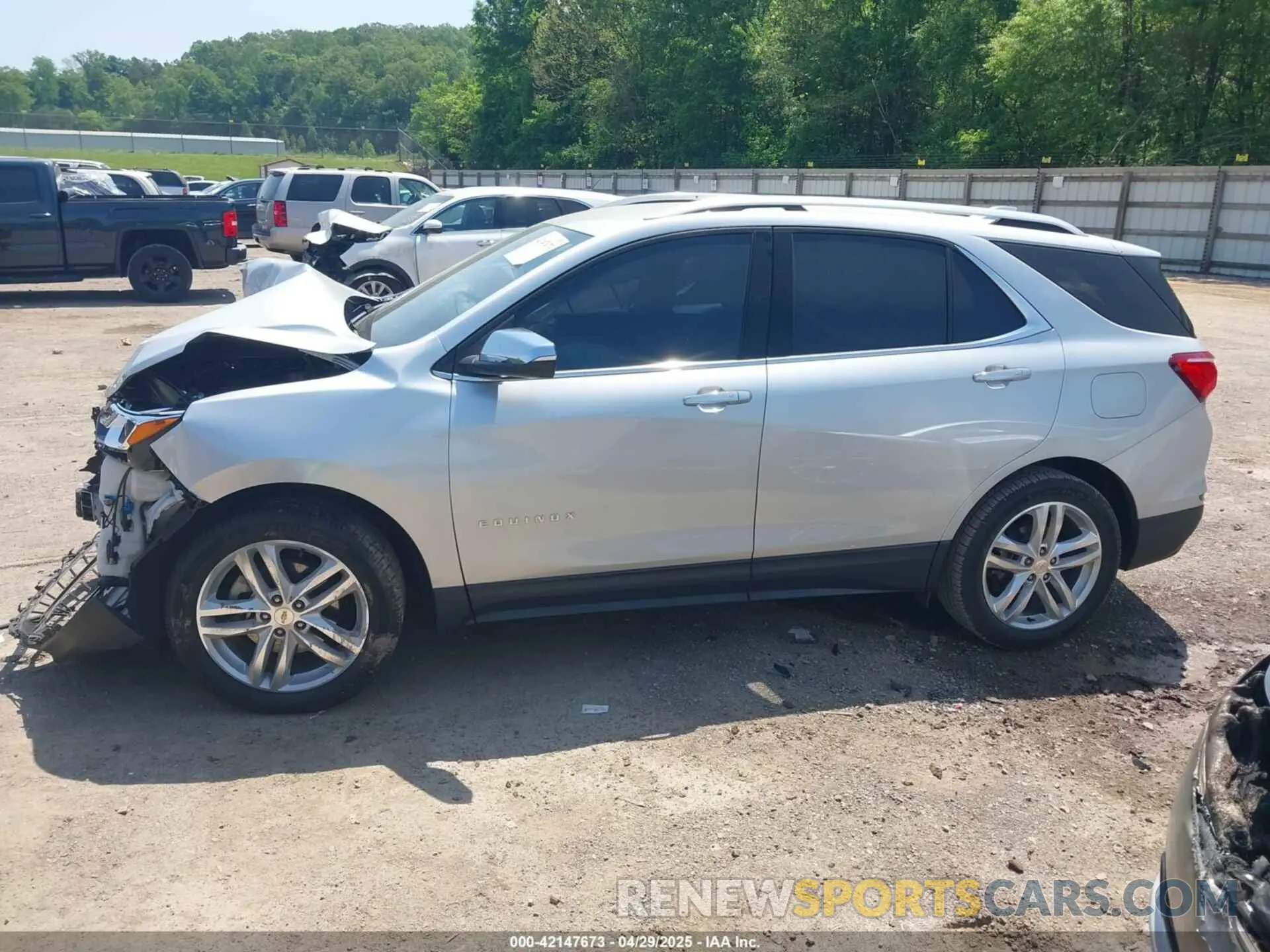 14 Photograph of a damaged car 2GNAXYEX4K6212986 CHEVROLET EQUINOX 2019