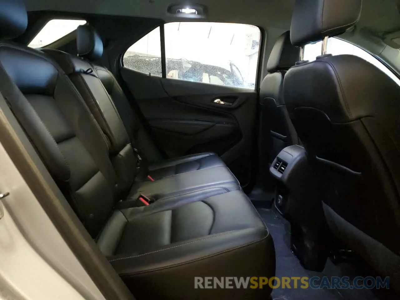 11 Photograph of a damaged car 2GNAXYEX4K6254607 CHEVROLET EQUINOX 2019