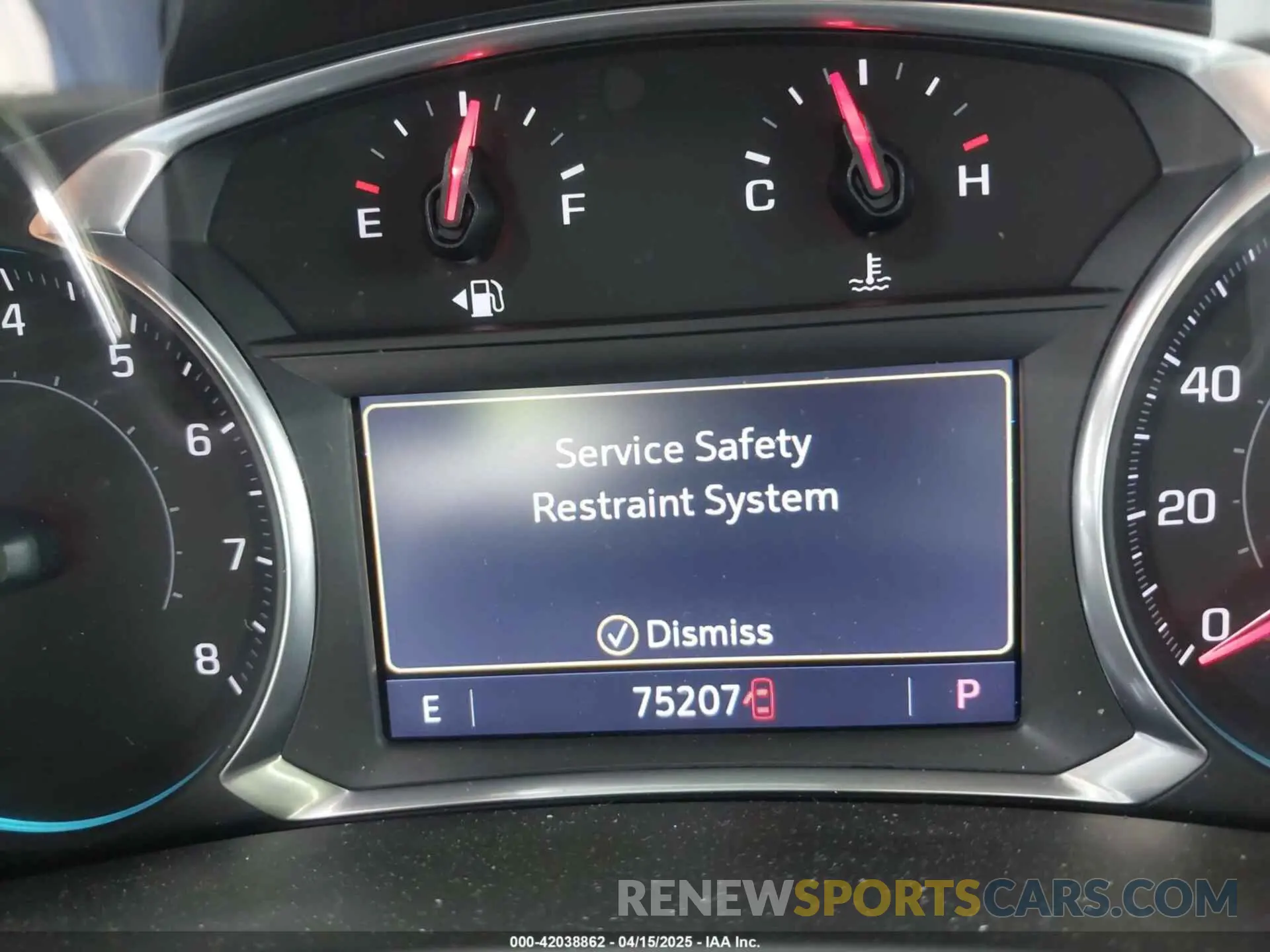 15 Photograph of a damaged car 2GNAXYEX4K6257345 CHEVROLET EQUINOX 2019