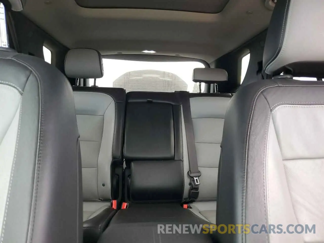10 Photograph of a damaged car 2GNAXYEX5K6299846 CHEVROLET EQUINOX 2019