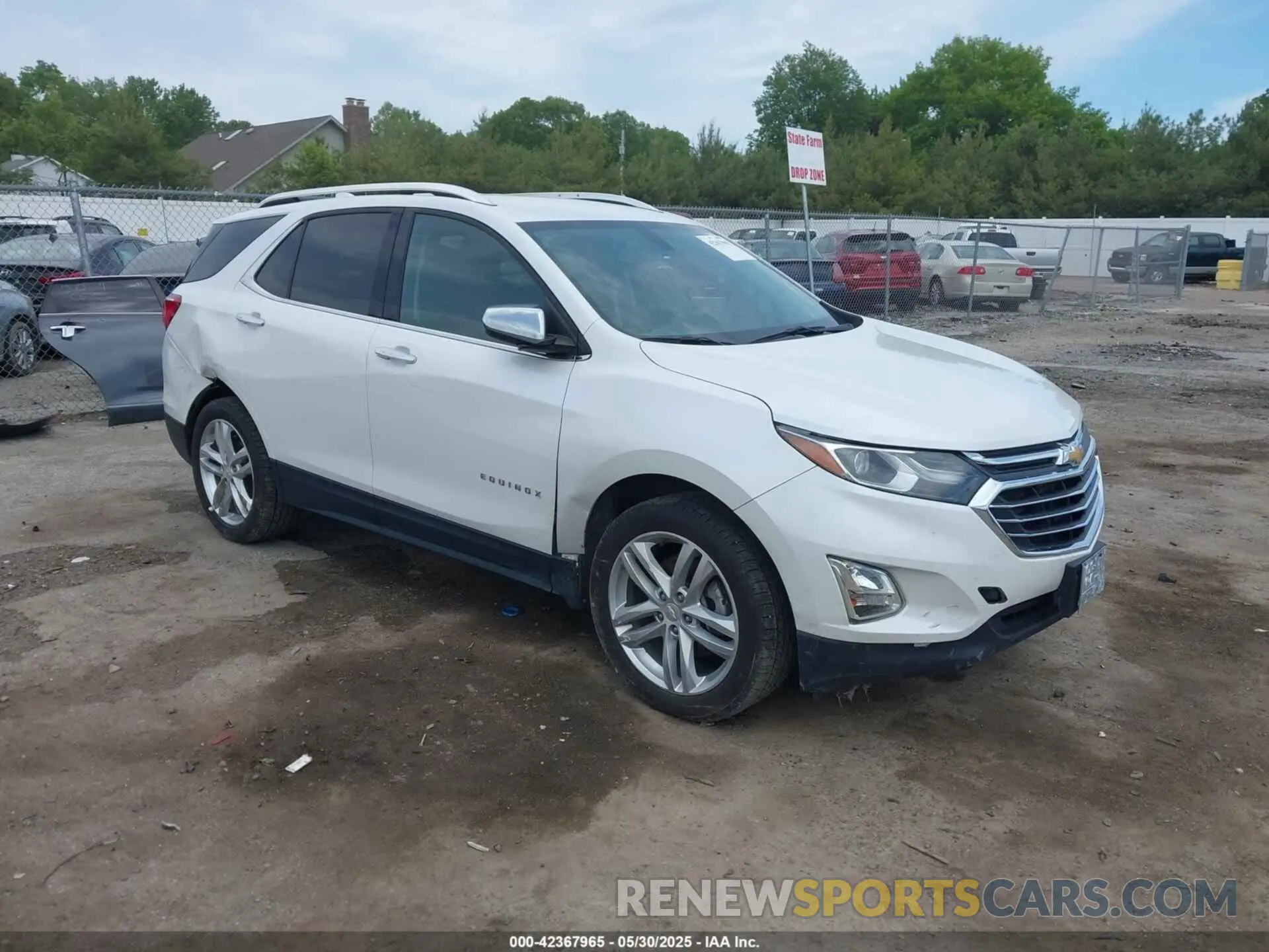 1 Photograph of a damaged car 2GNAXYEX7K6270400 CHEVROLET EQUINOX 2019