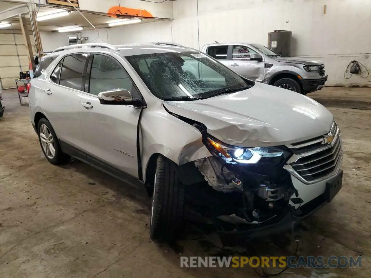 4 Photograph of a damaged car 2GNAXYEX8K6257235 CHEVROLET EQUINOX 2019