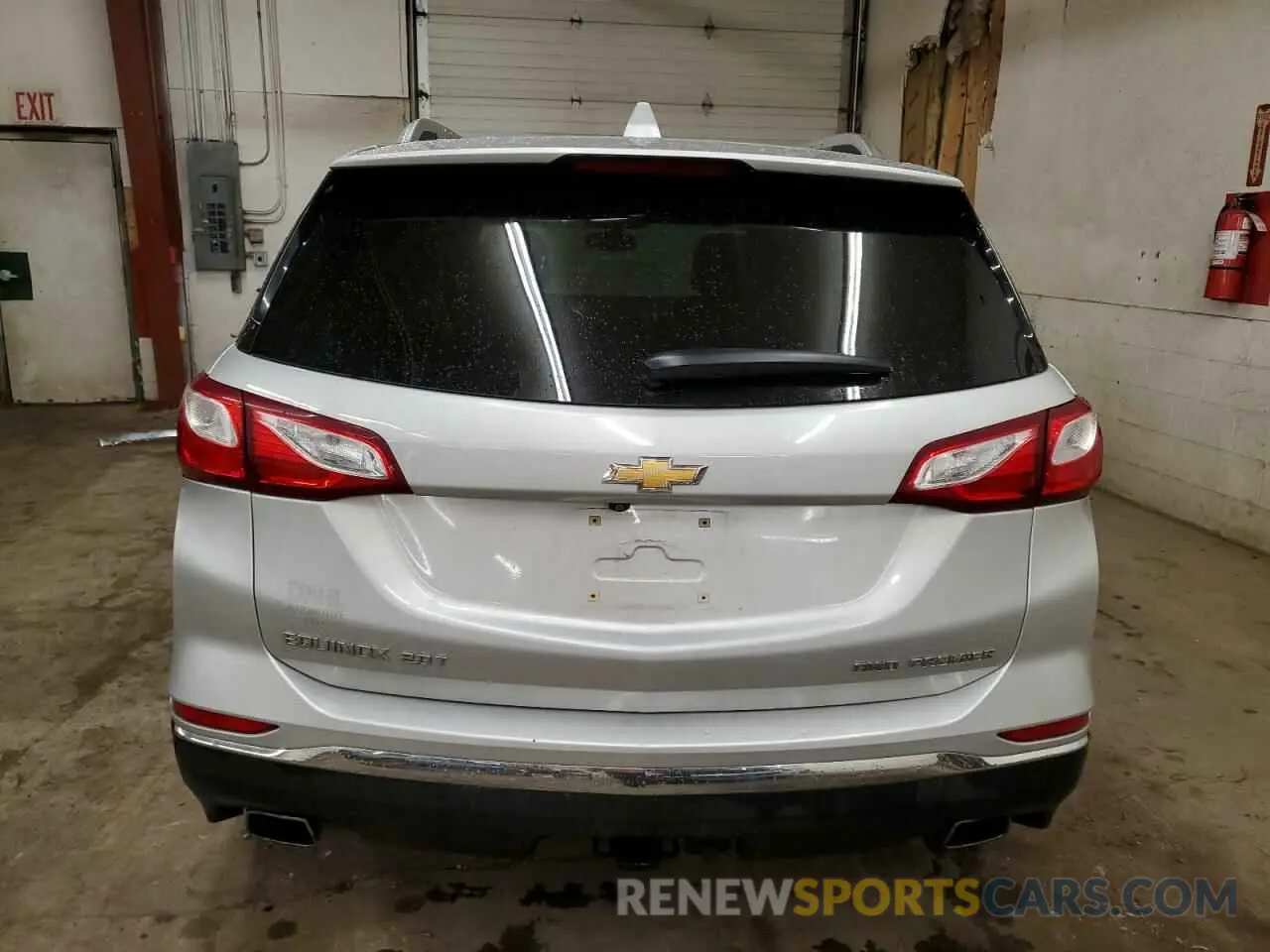 6 Photograph of a damaged car 2GNAXYEX8K6257235 CHEVROLET EQUINOX 2019