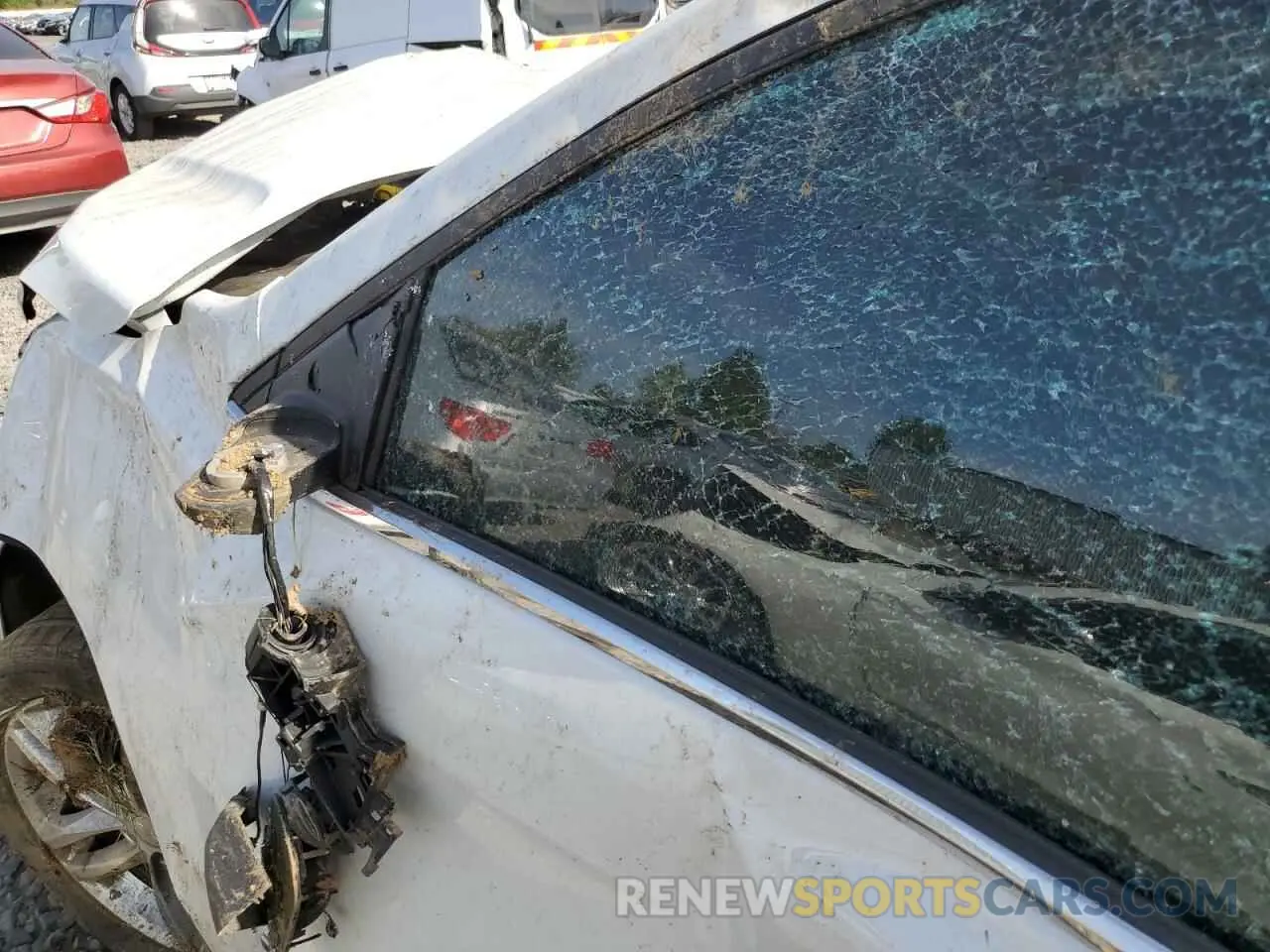 9 Photograph of a damaged car 2GNAXYEX8K6293880 CHEVROLET EQUINOX 2019