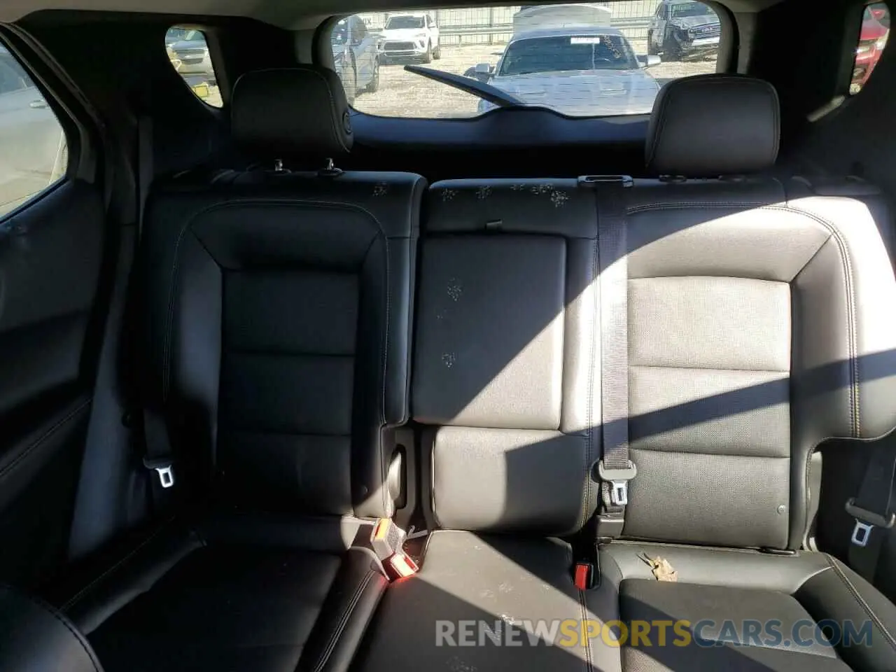 10 Photograph of a damaged car 2GNAXYEX8K6296214 CHEVROLET EQUINOX 2019