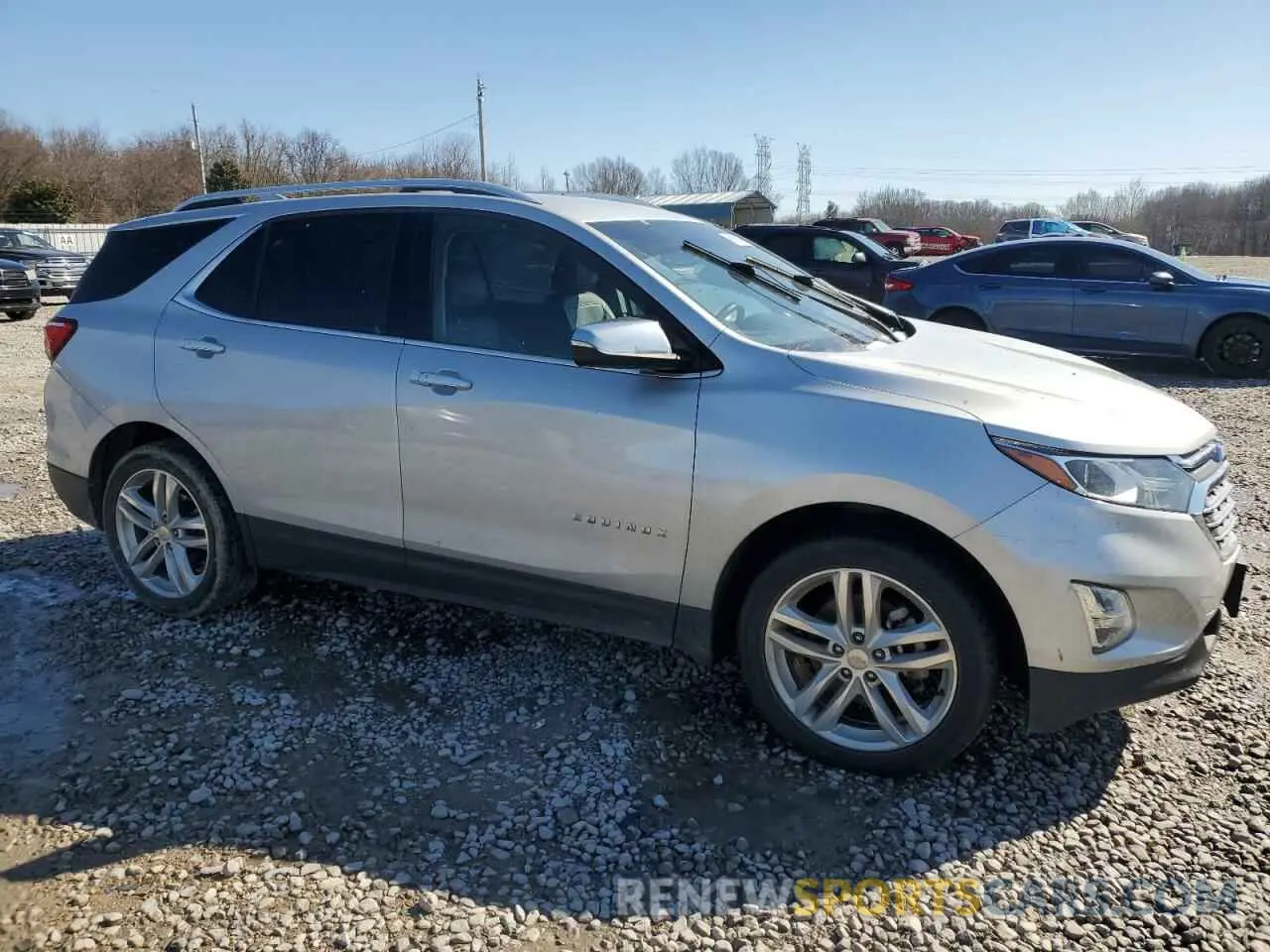 4 Photograph of a damaged car 2GNAXYEX8K6296214 CHEVROLET EQUINOX 2019